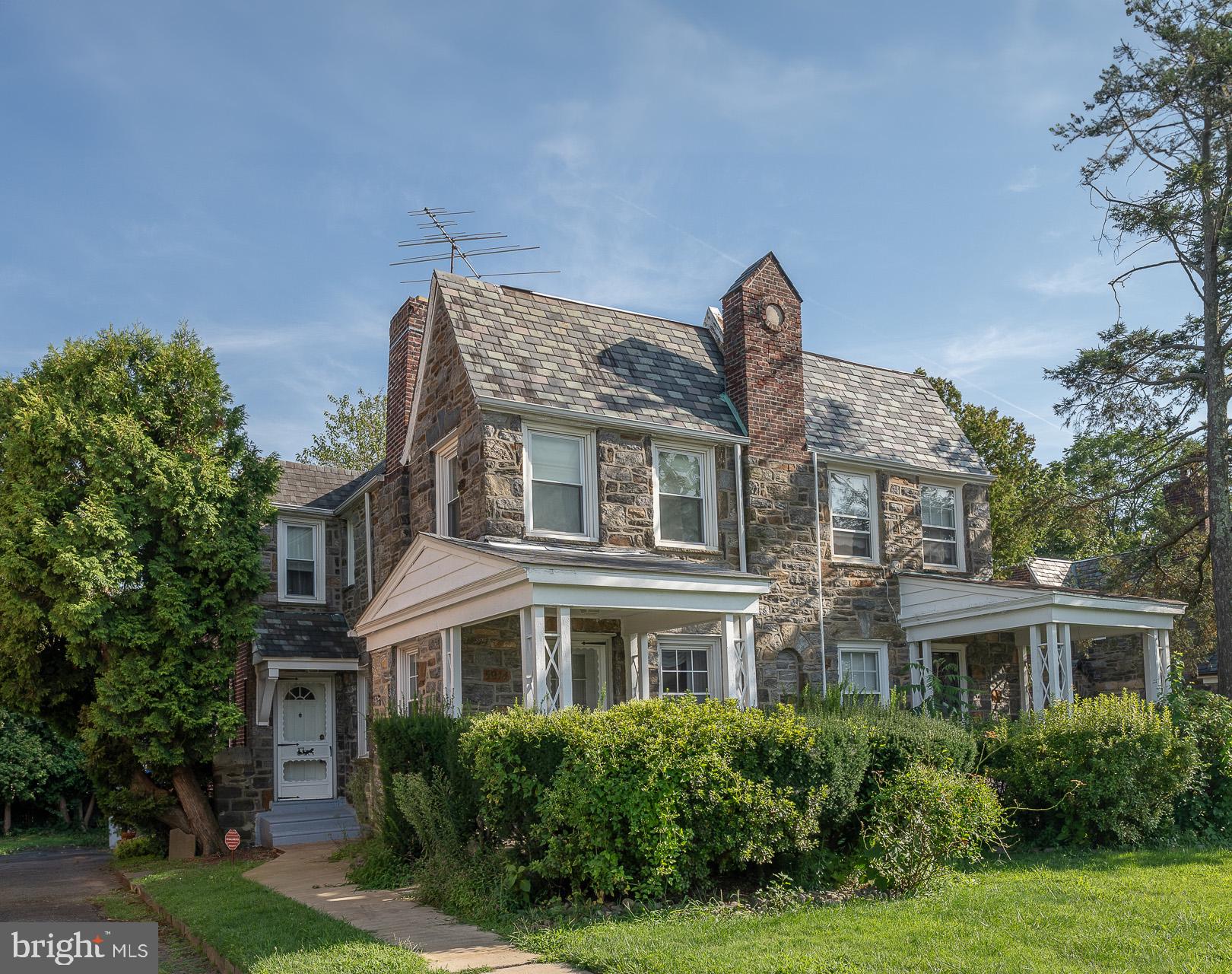5914 Woodbine Ave