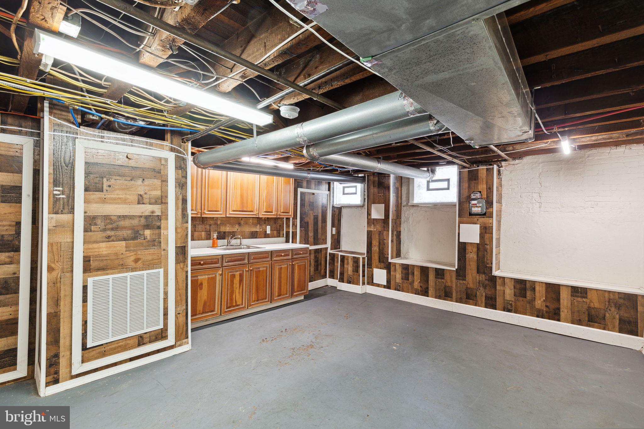 1330 E Montgomery Ave