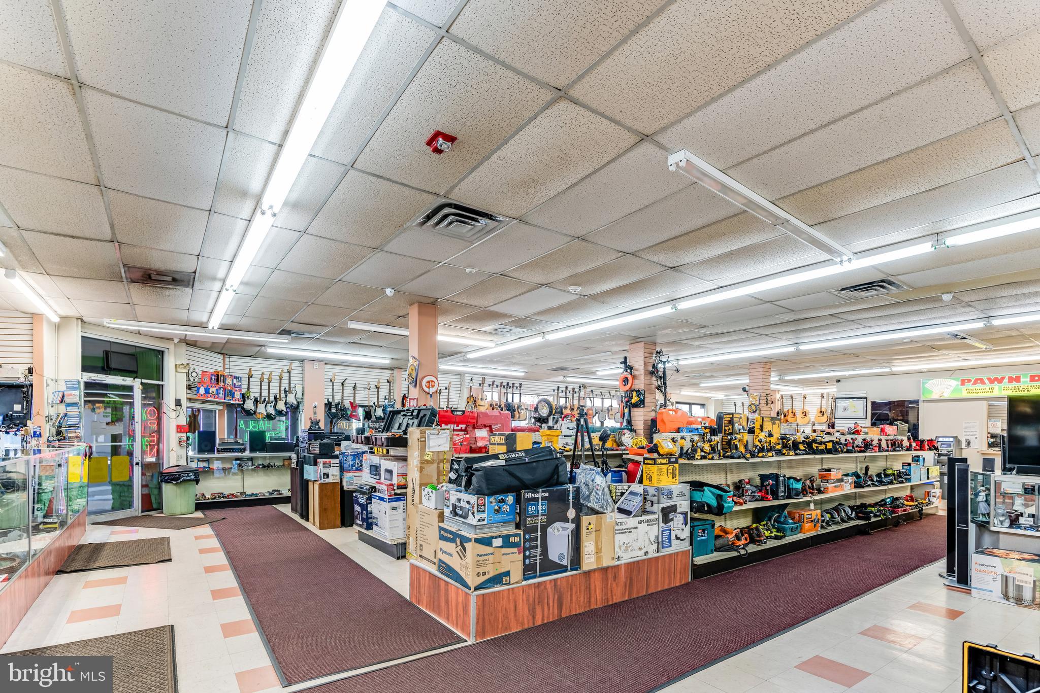 2301-9 Jasper St