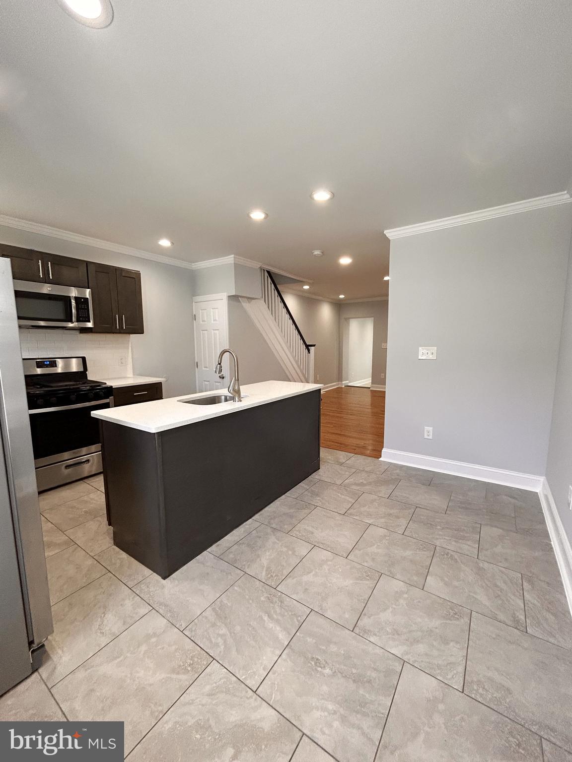 907 Atwood Rd
