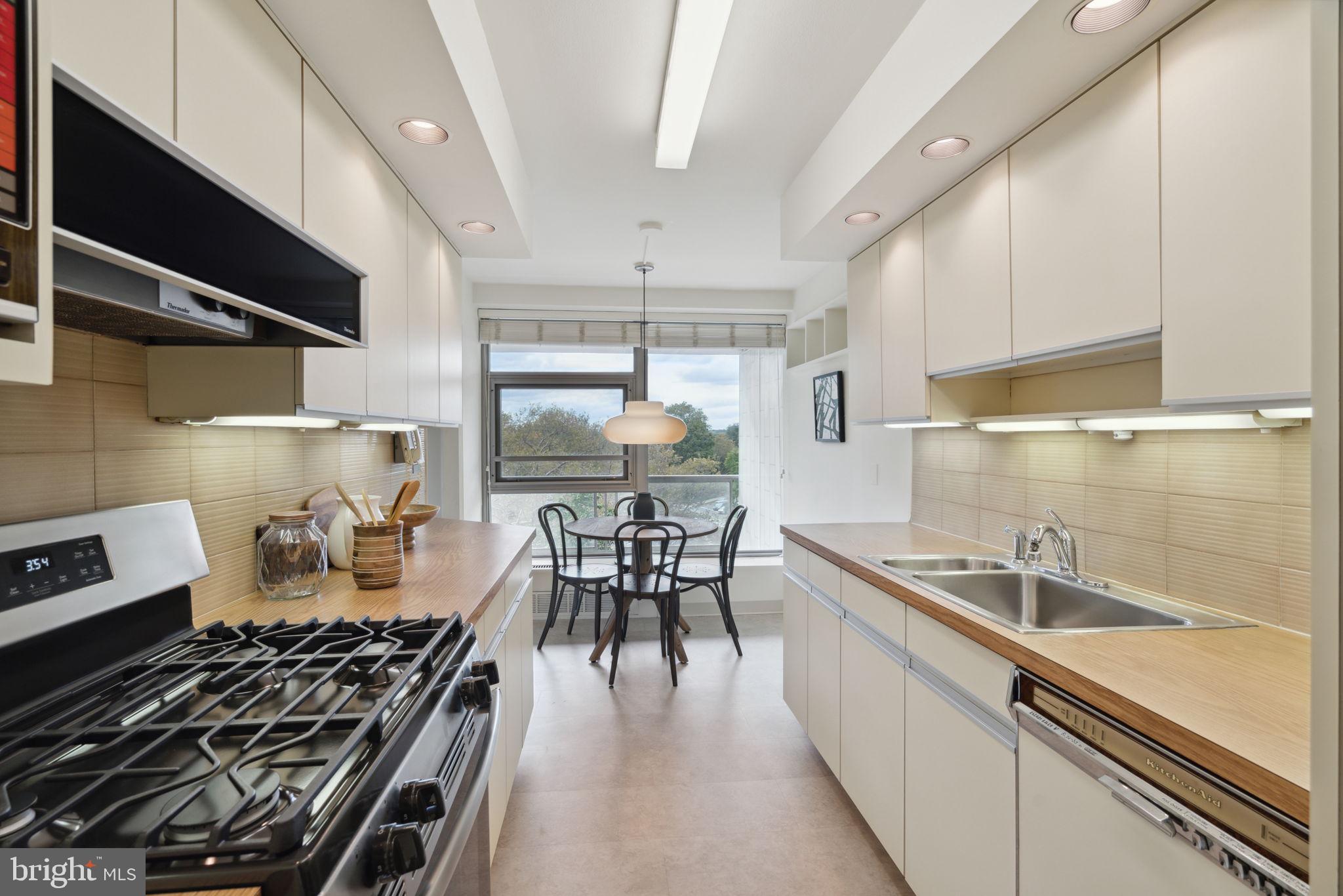 2401 Pennsylvania Ave #5a4