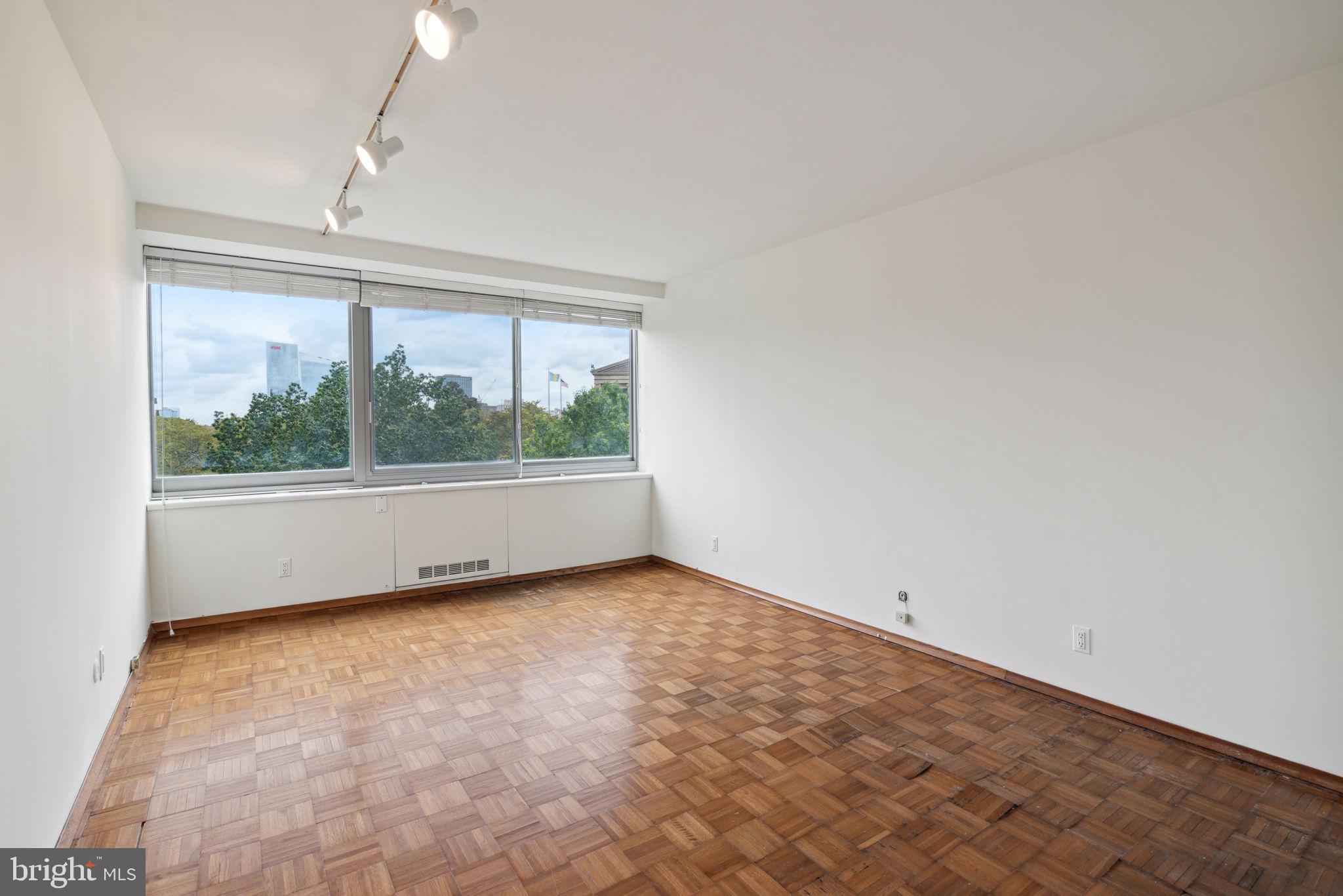 2401 Pennsylvania Ave #5a4