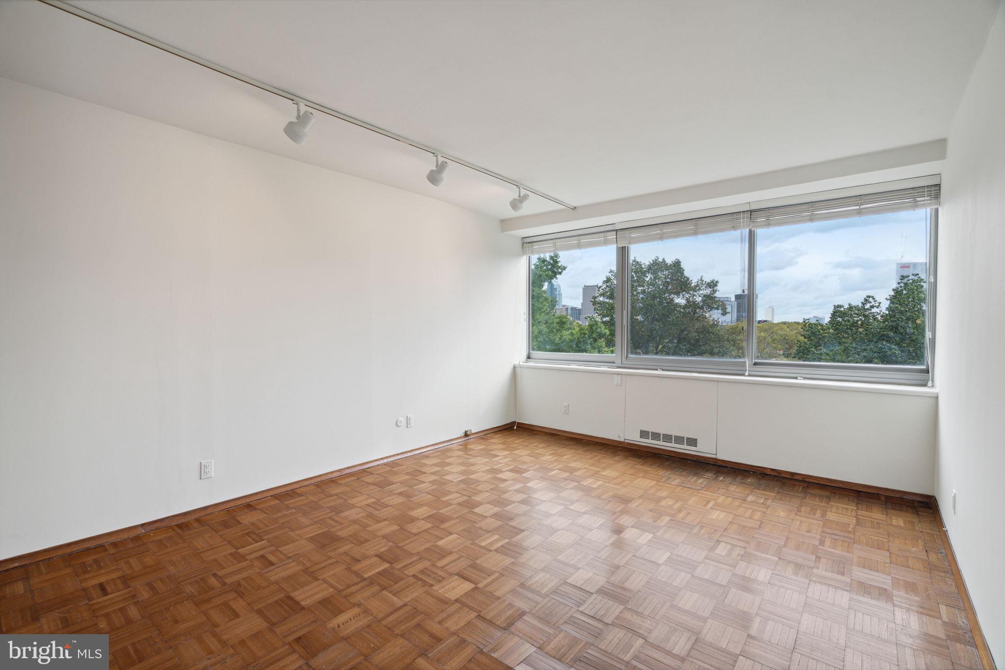 2401 Pennsylvania Ave #5a4