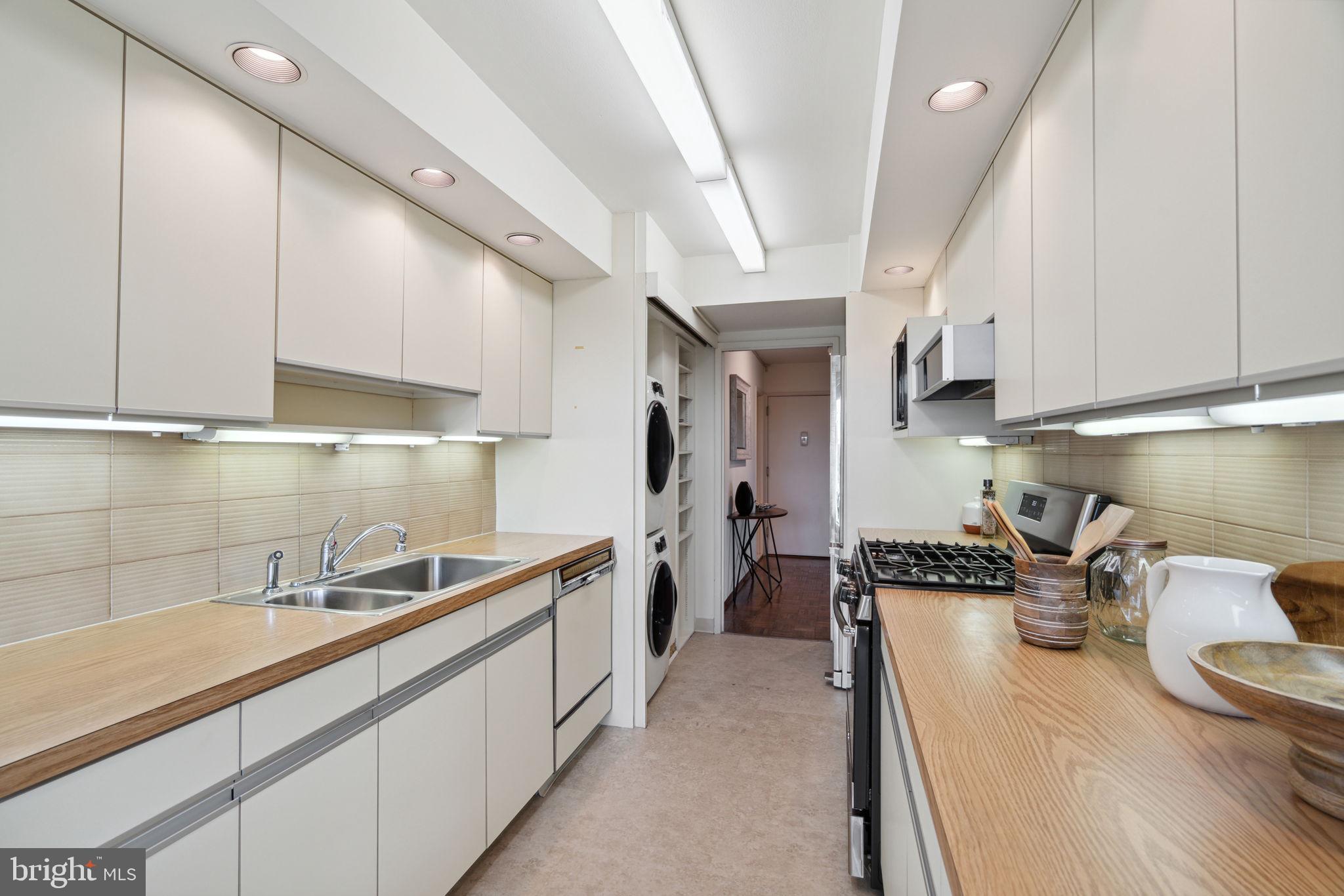 2401 Pennsylvania Ave #5a4