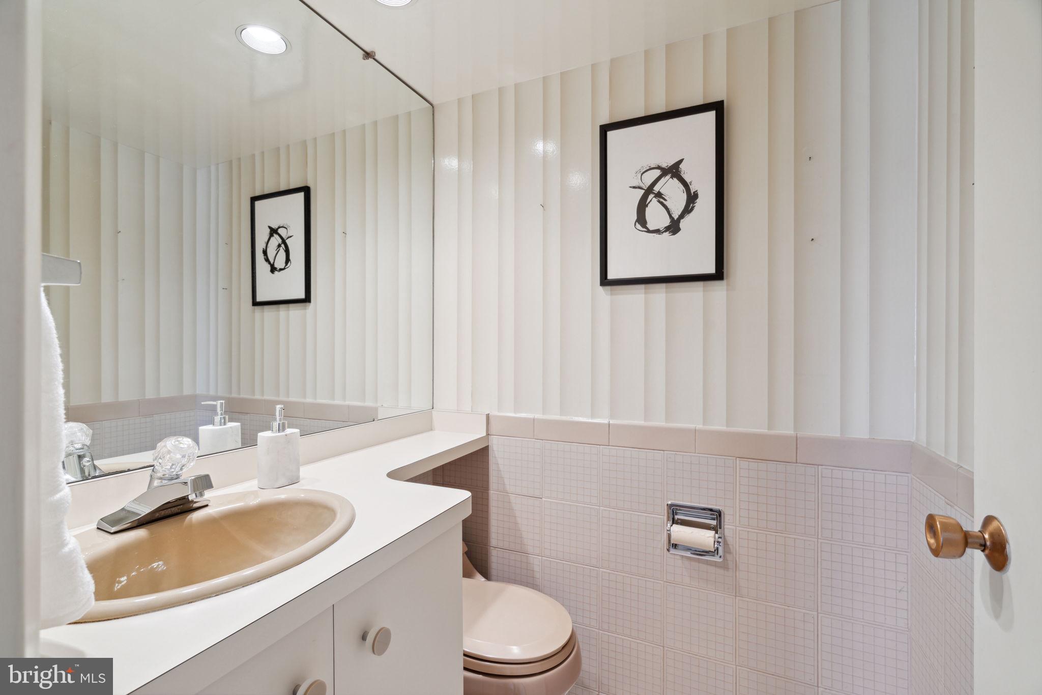 2401 Pennsylvania Ave #5a4