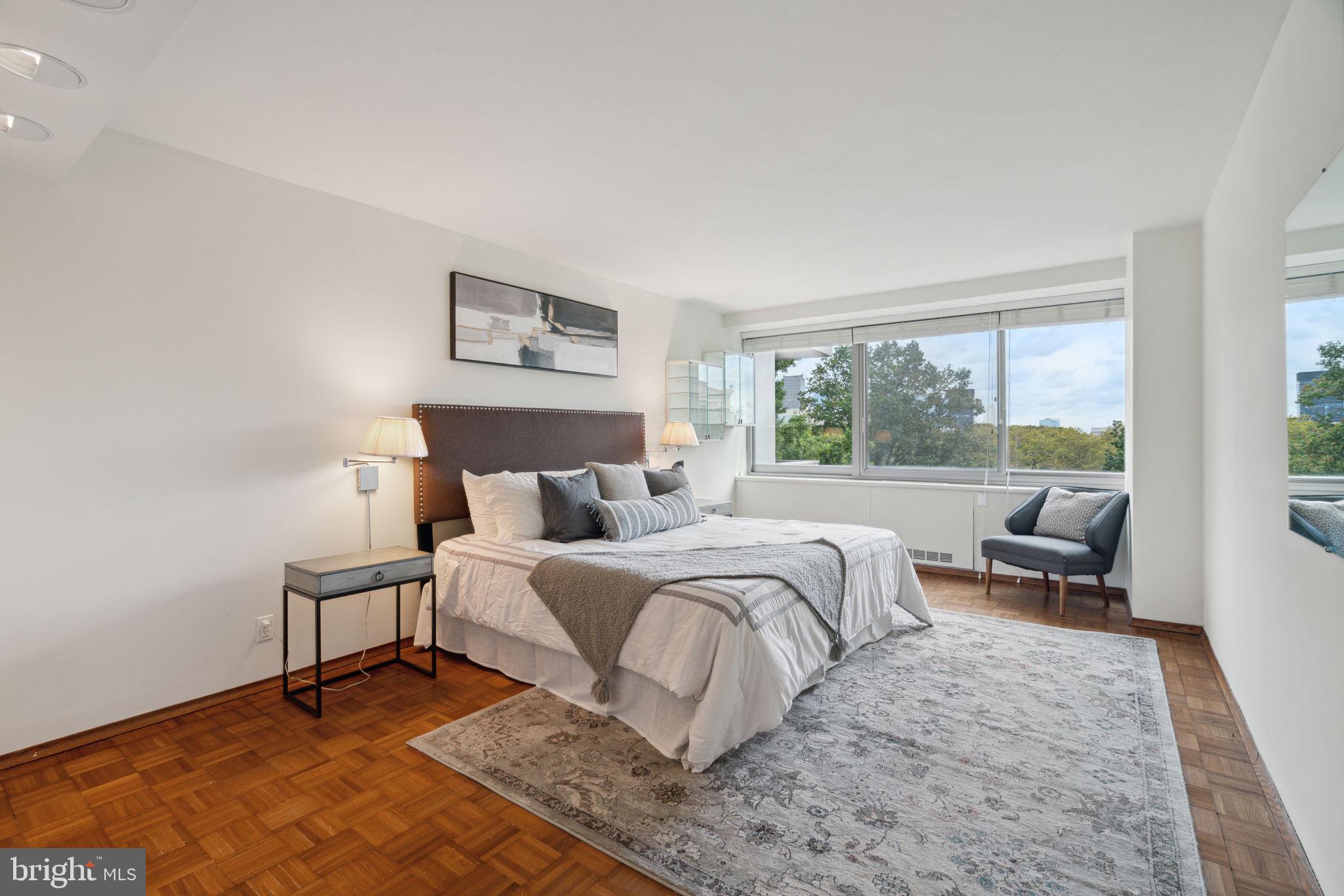 2401 Pennsylvania Ave #5a4