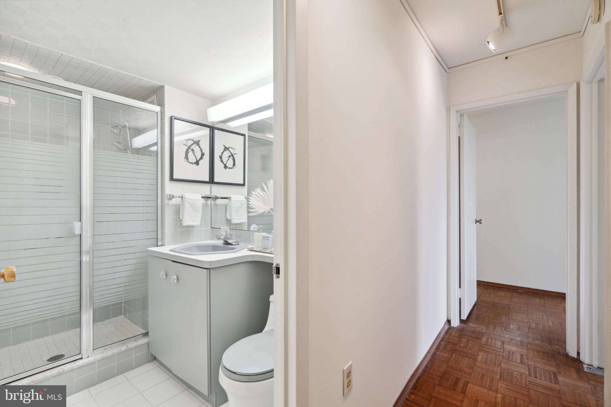 2401 Pennsylvania Ave #5a4