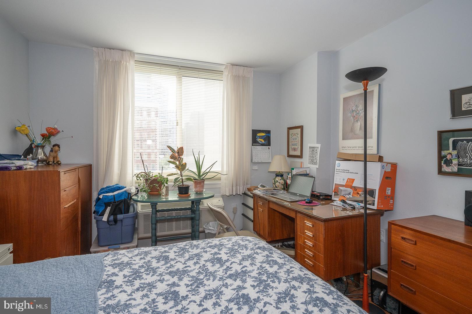 1919 Chestnut St #815