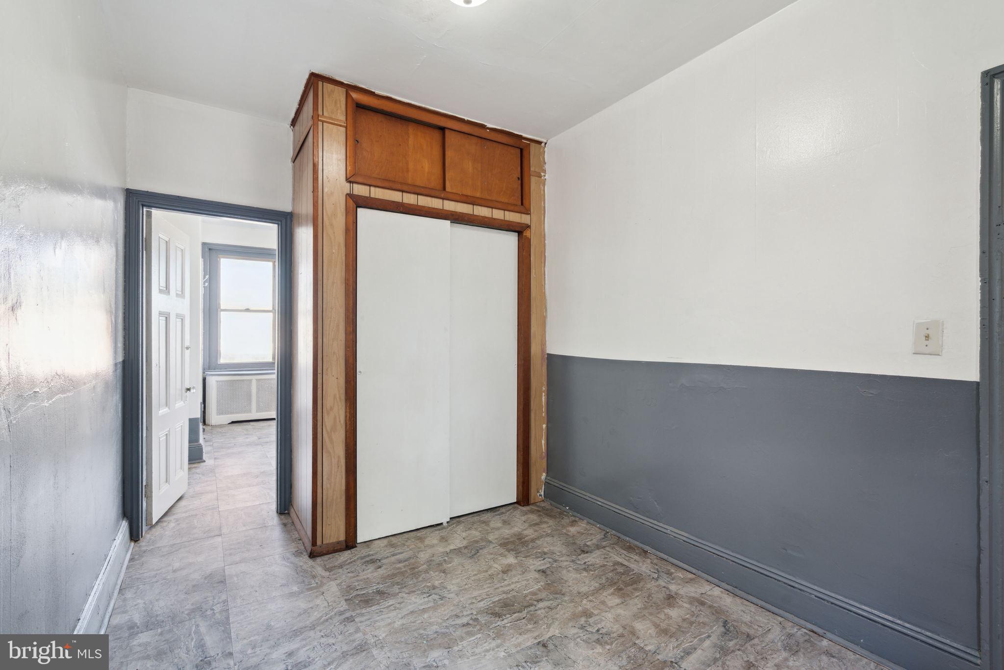 2066 E Allegheny Ave