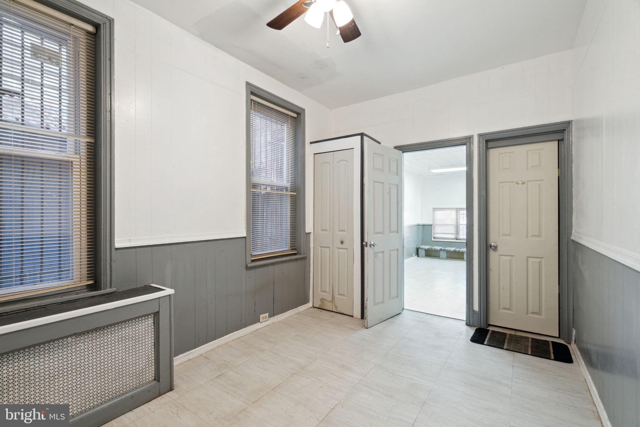 2066 E Allegheny Ave