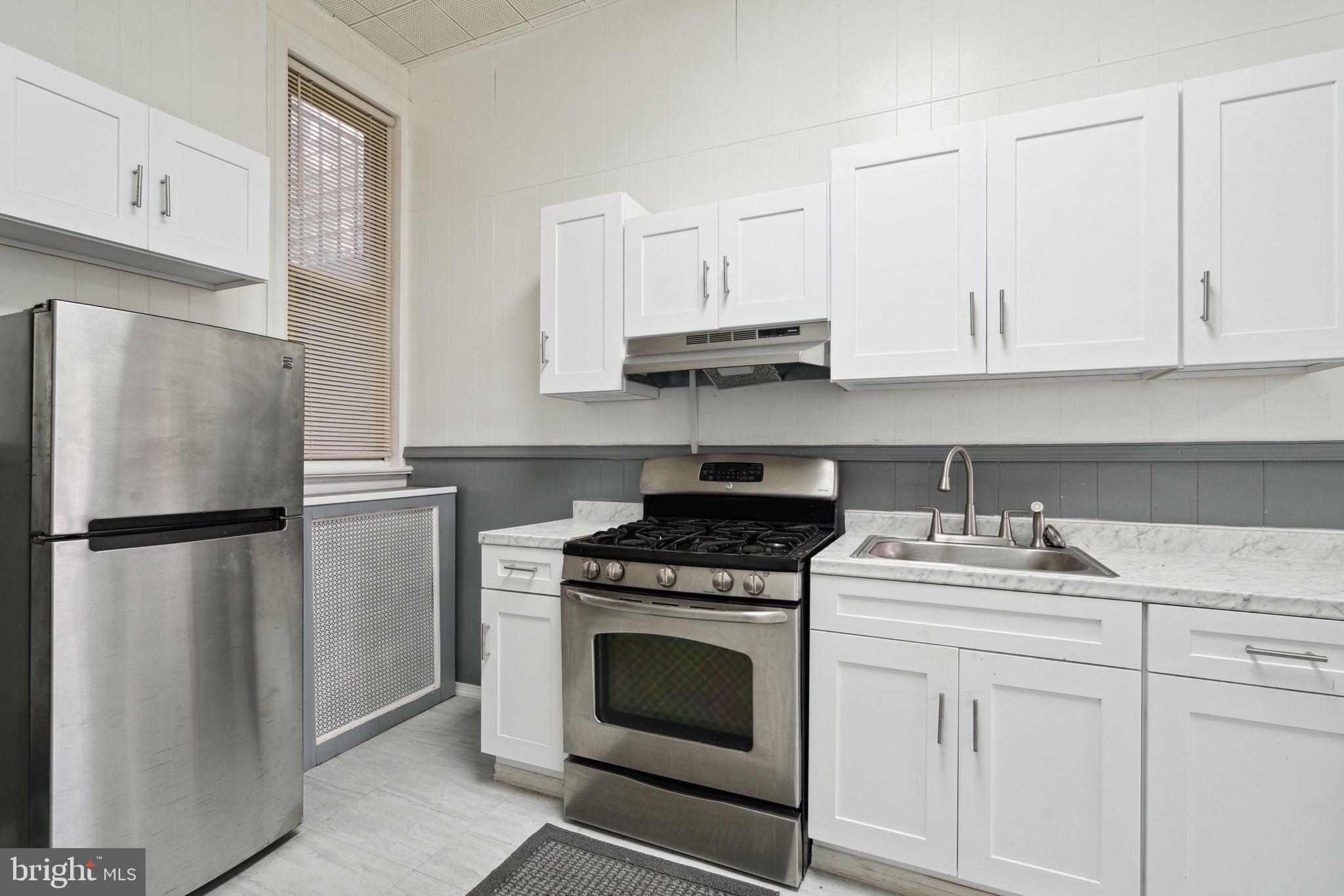 2066 E Allegheny Ave