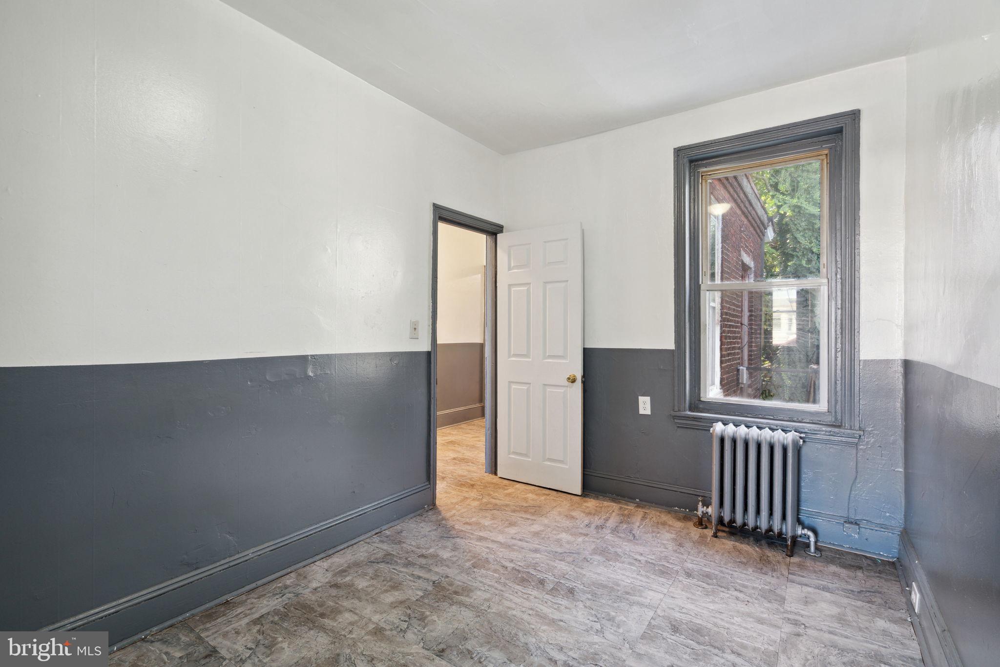 2066 E Allegheny Ave