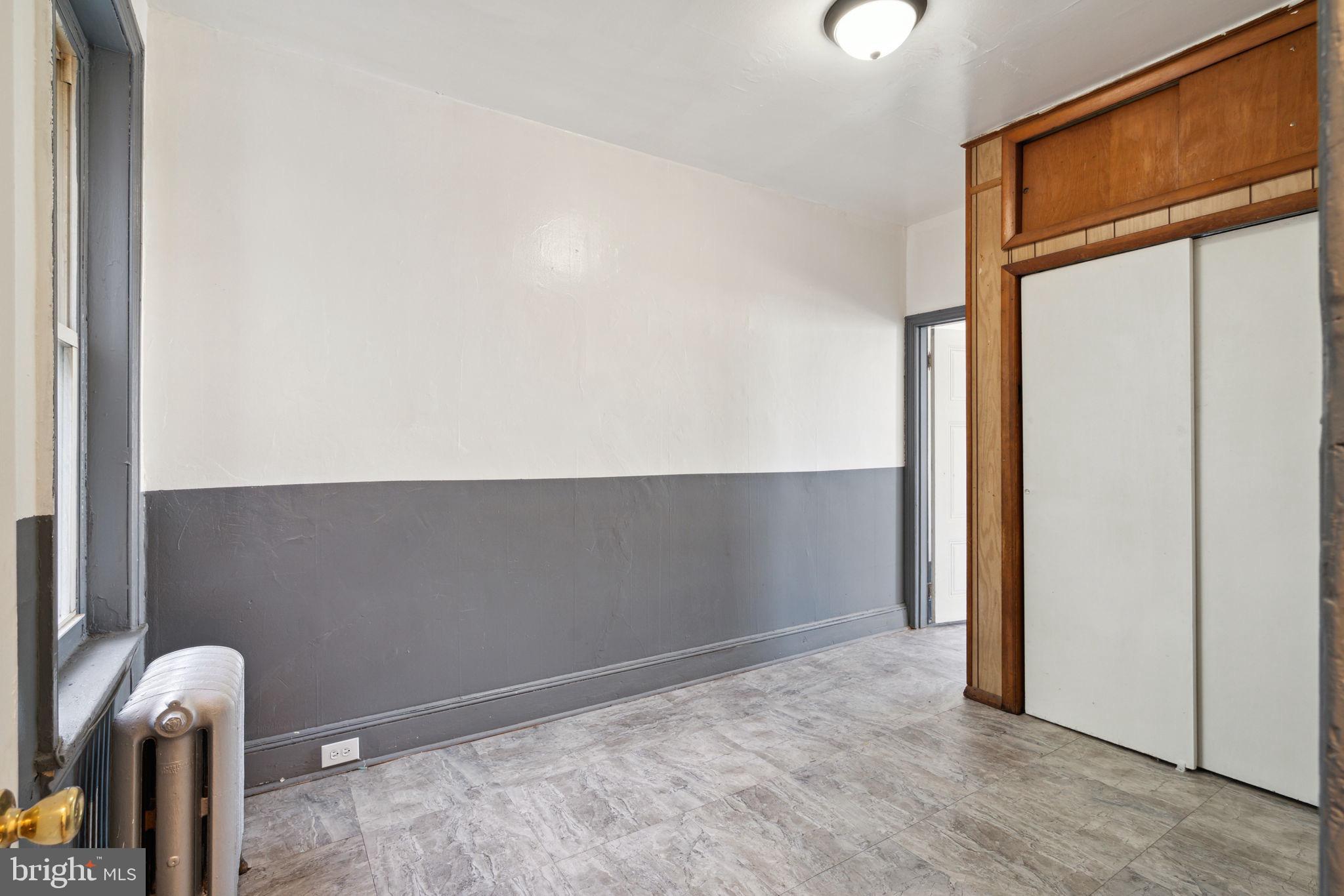 2066 E Allegheny Ave