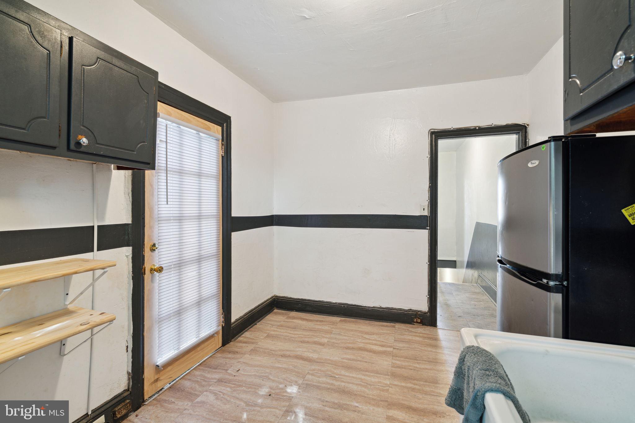 2066 E Allegheny Ave