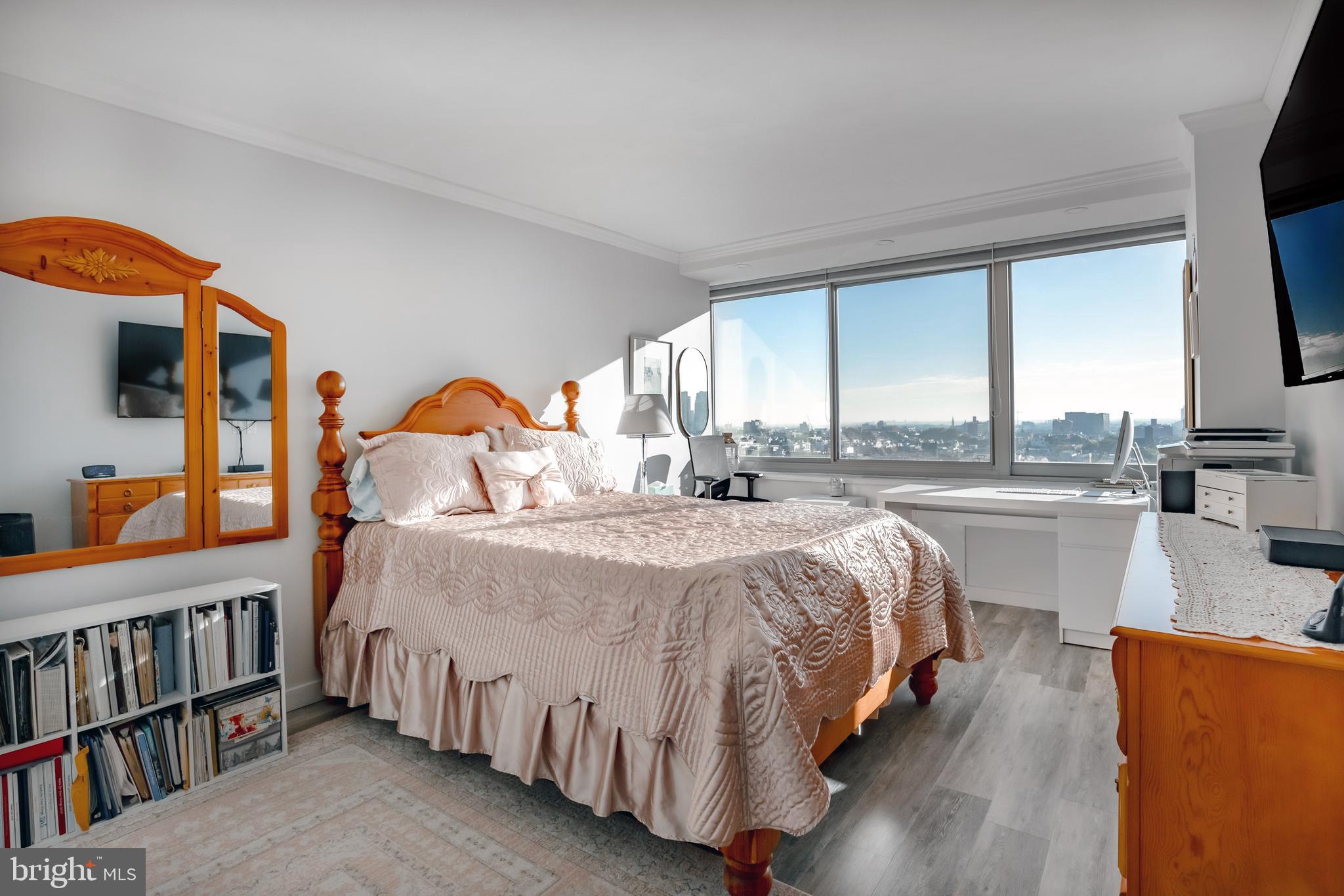 2401 Pennsylvania Ave #18b27