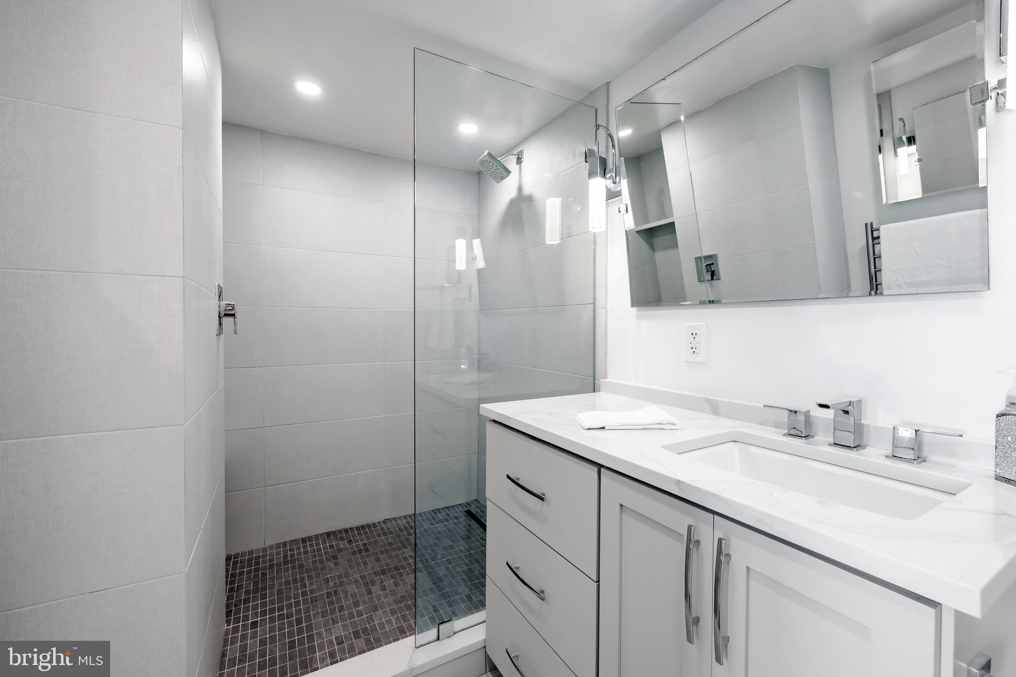 2401 Pennsylvania Ave #18b27