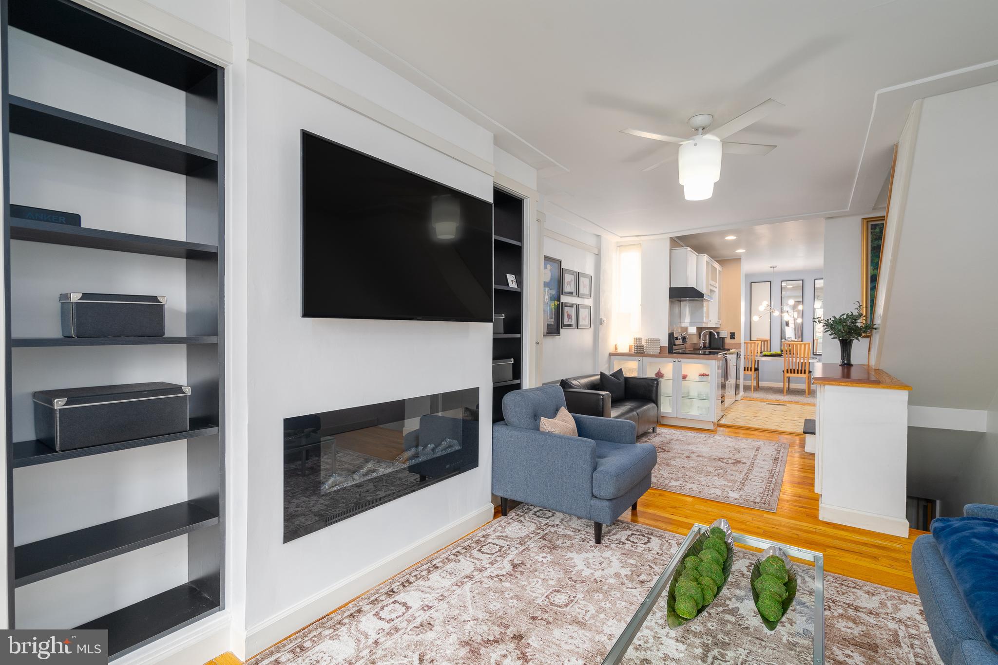 708 S 7th St