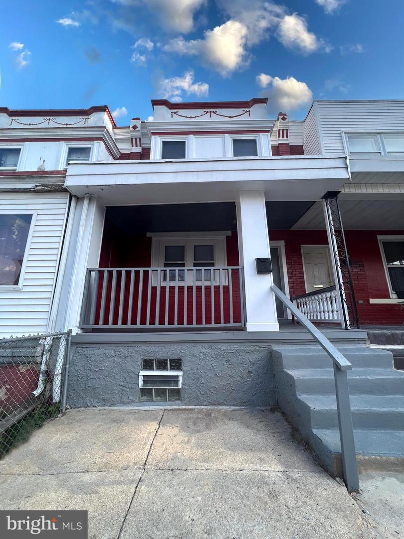 2008 W Laveer St