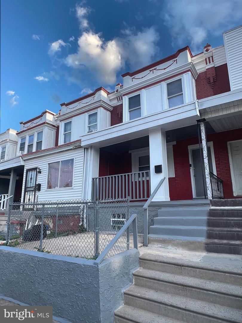 2008 W Laveer St