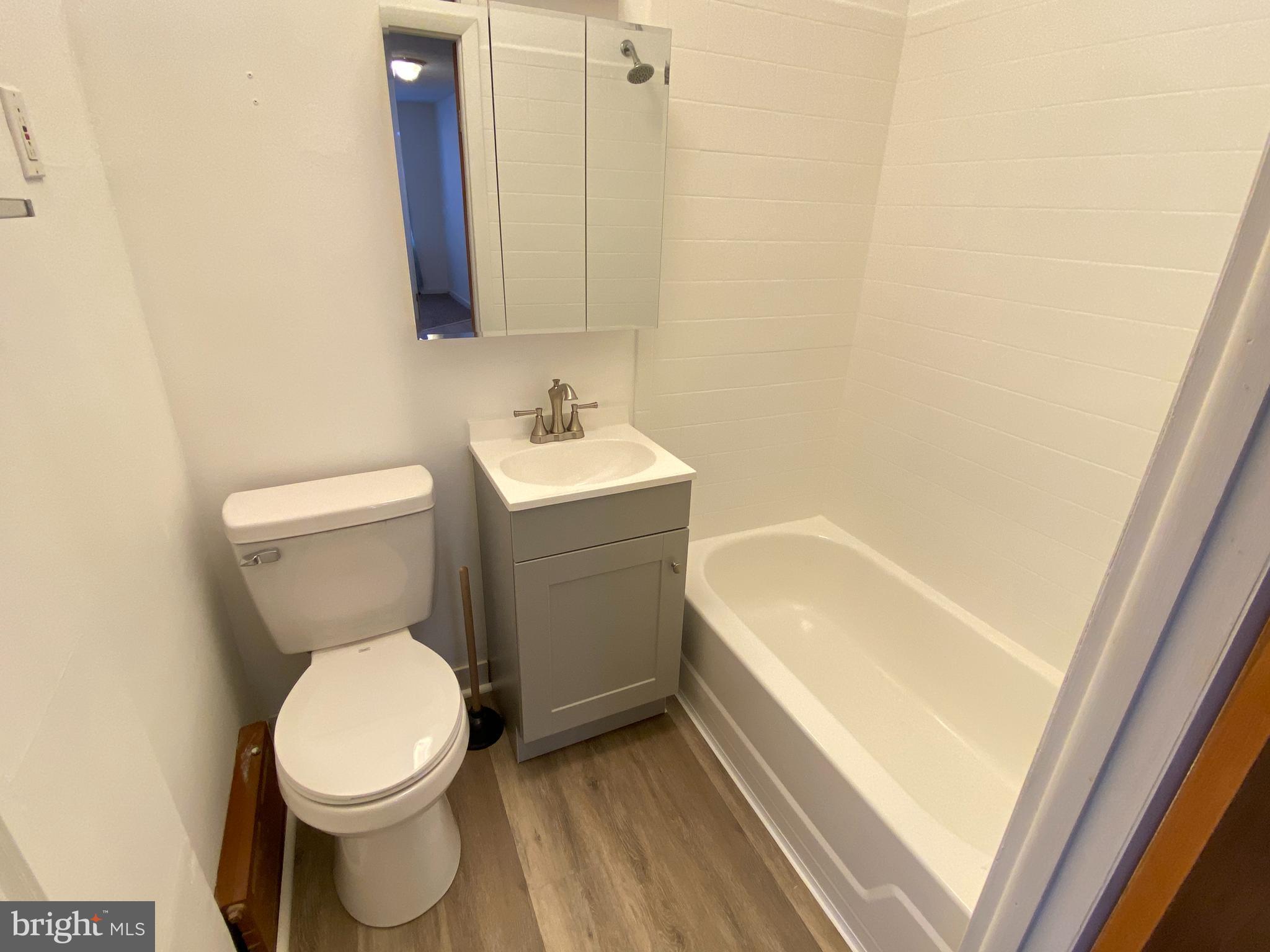 1010 WINTON ST #1ST FLOOR