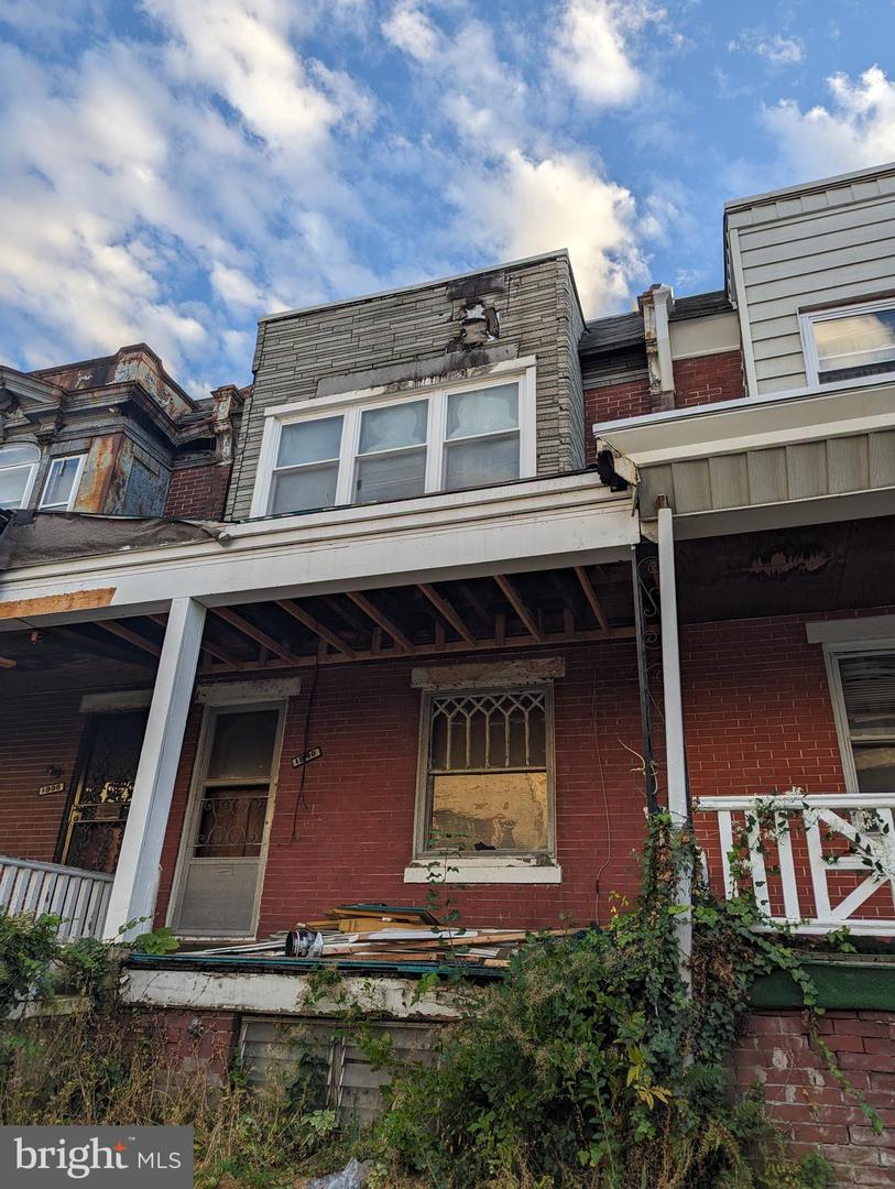 1940 W Airdrie St