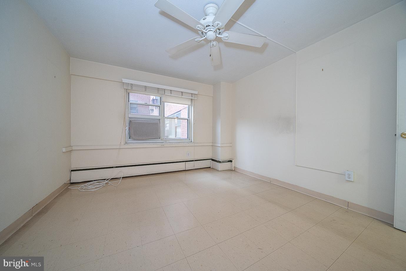 118 S 21st St #204