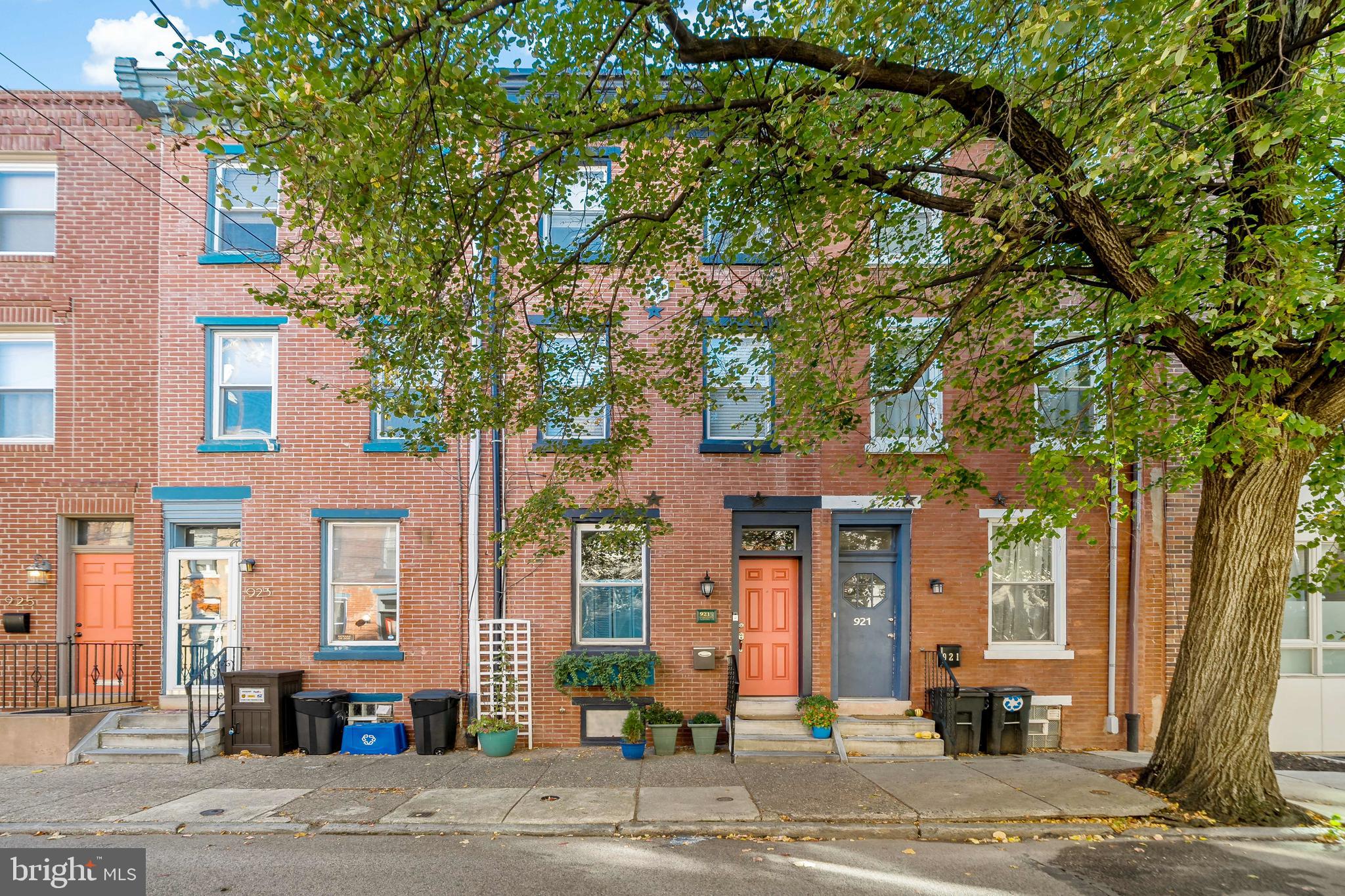 921-1/2 N Randolph St