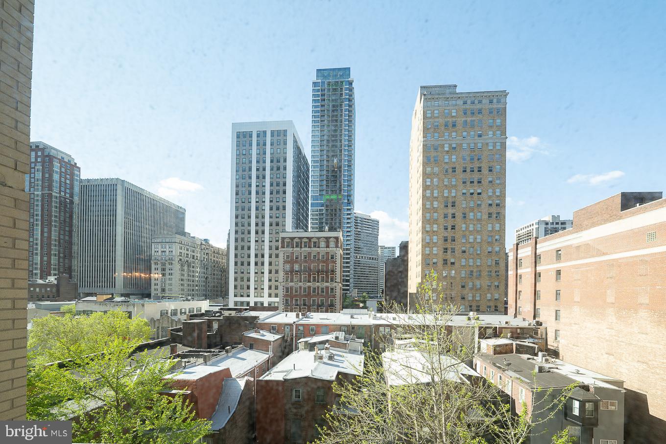 1919 Chestnut St #716