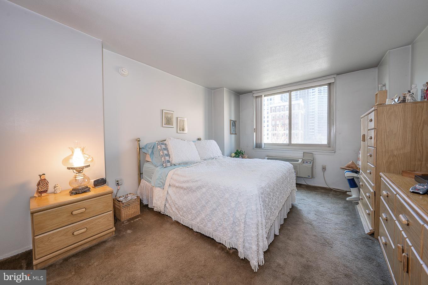 1919 Chestnut St #716