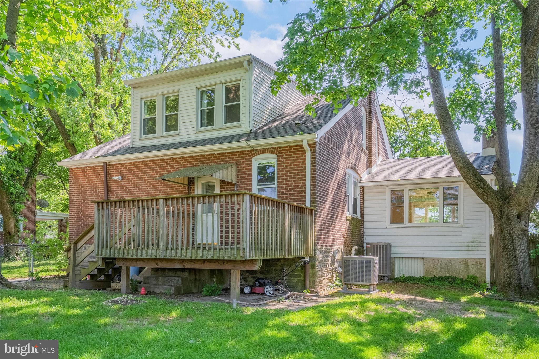 6721-23 Mitchell St