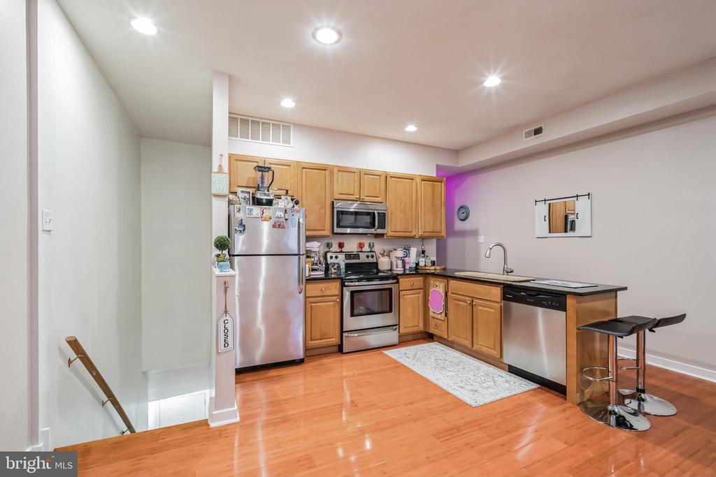 1729 Ridge Ave