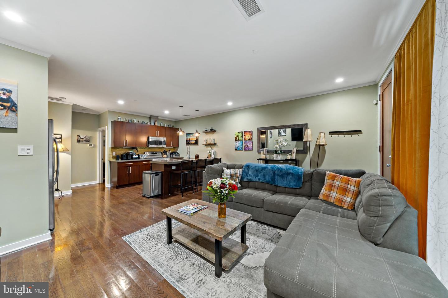 1247 E Columbia Ave #5