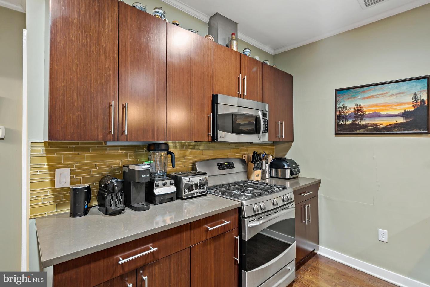 1247 E Columbia Ave #5