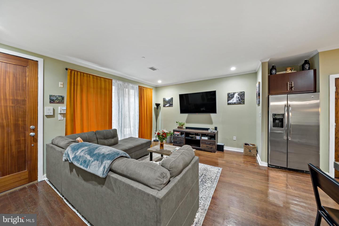 1247 E Columbia Ave #5