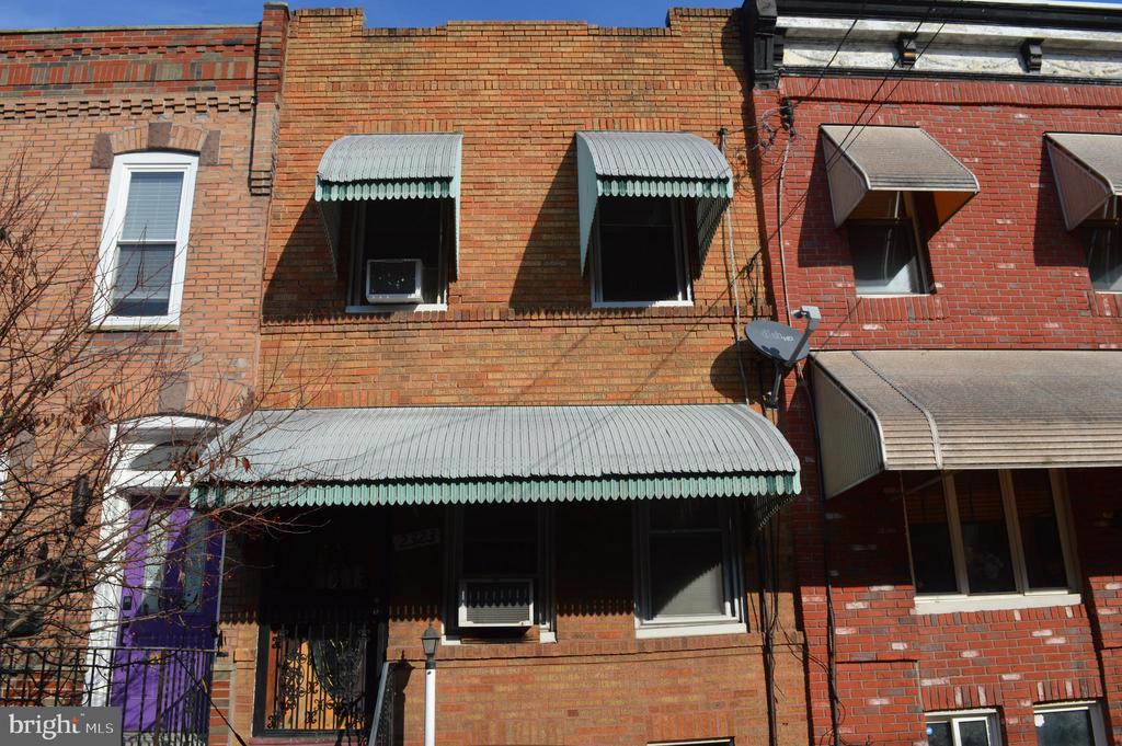 2323 Dickinson St