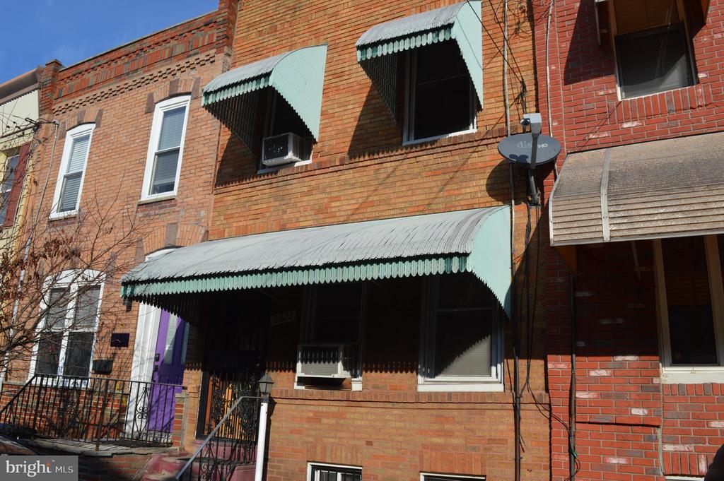 2323 Dickinson St