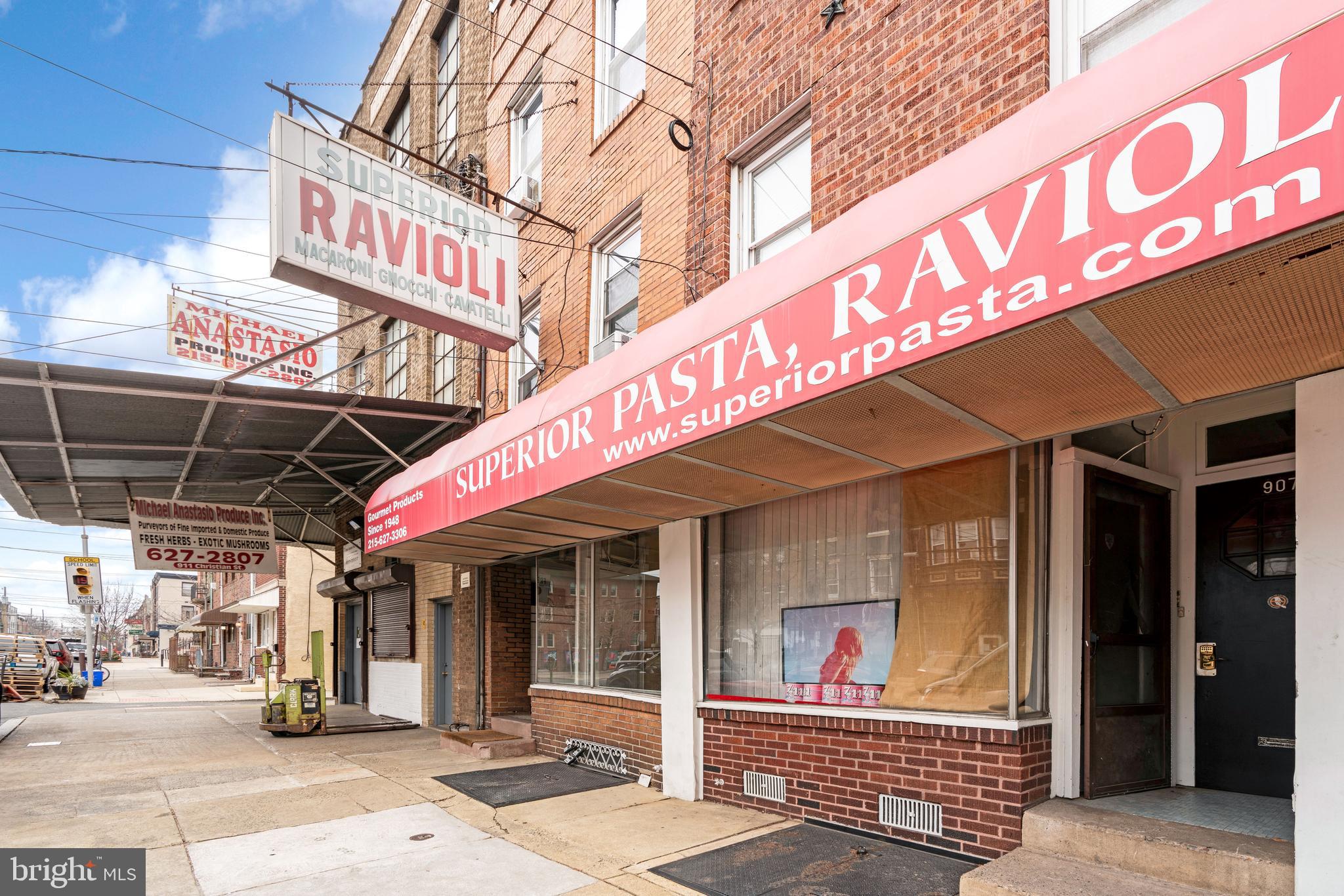 909 Christian St