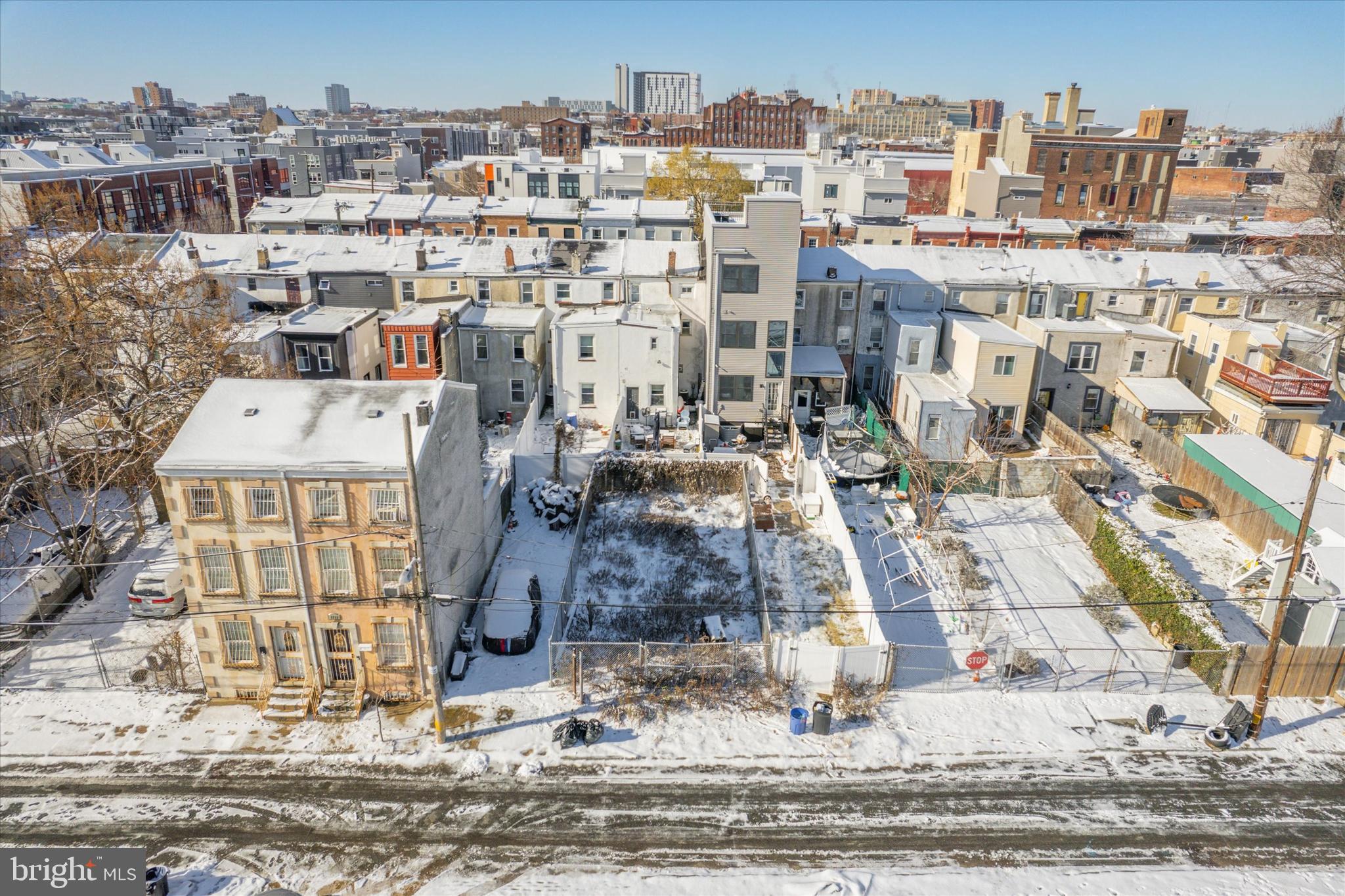 1716-18 N Bodine Street