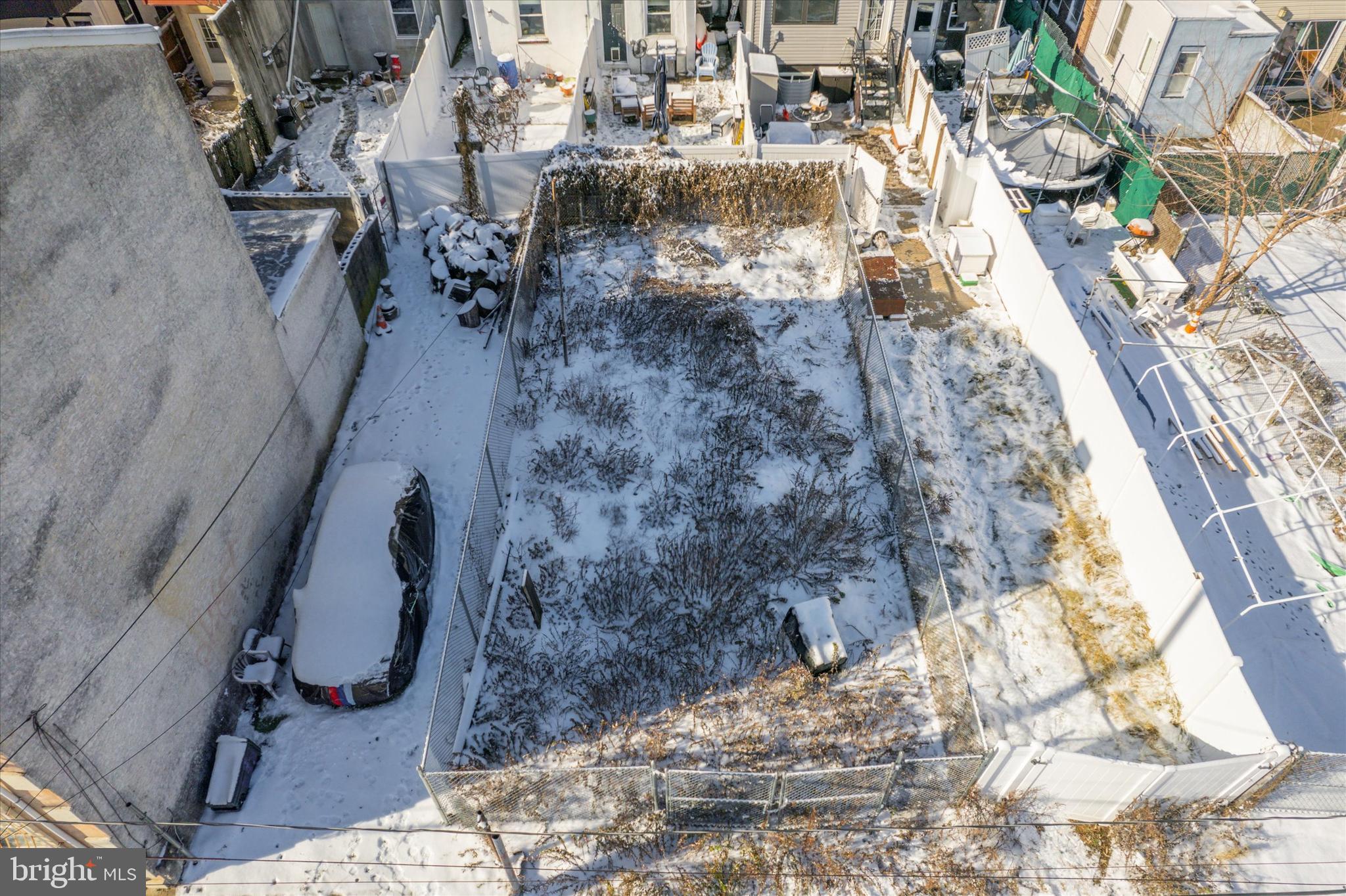 1716-18 N Bodine Street