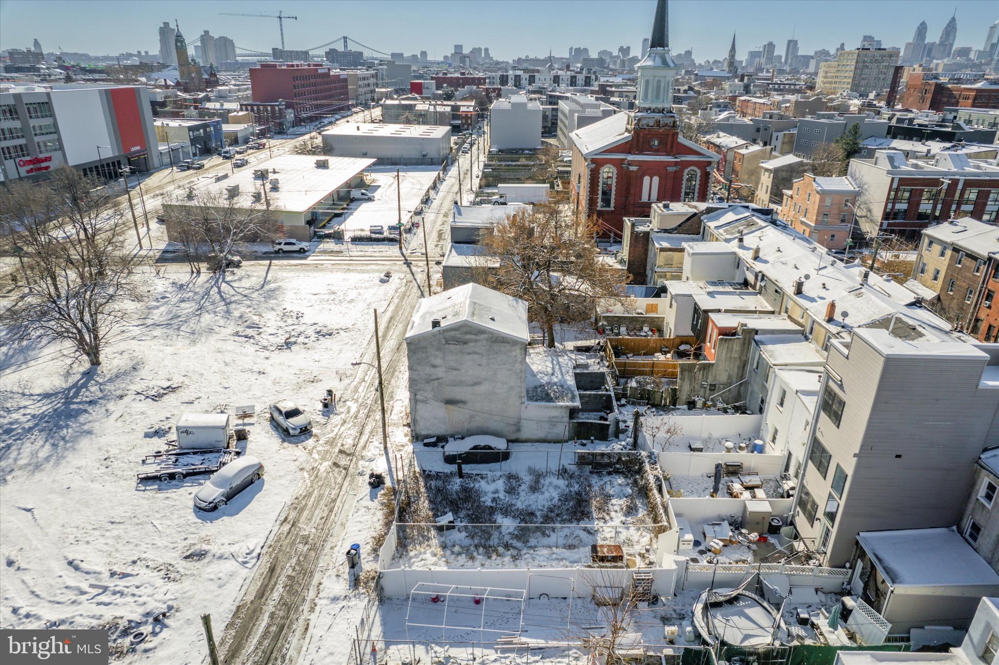 1716-18 N Bodine Street