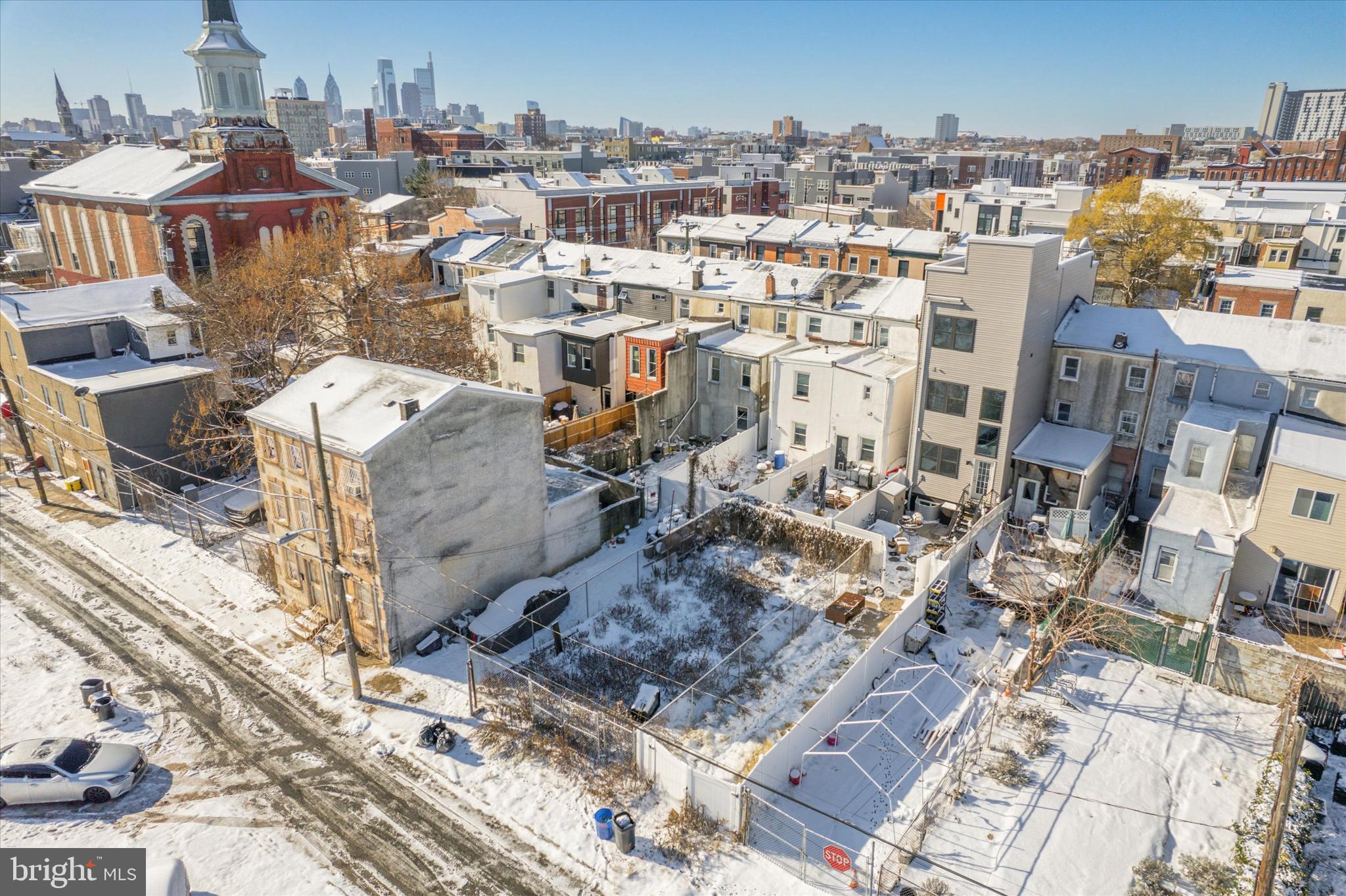 1716-18 N Bodine Street