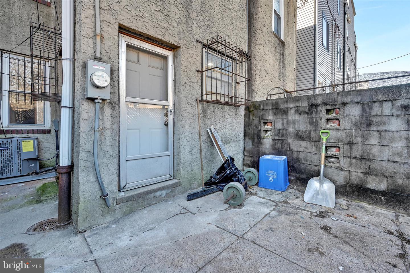 2109 Cross St