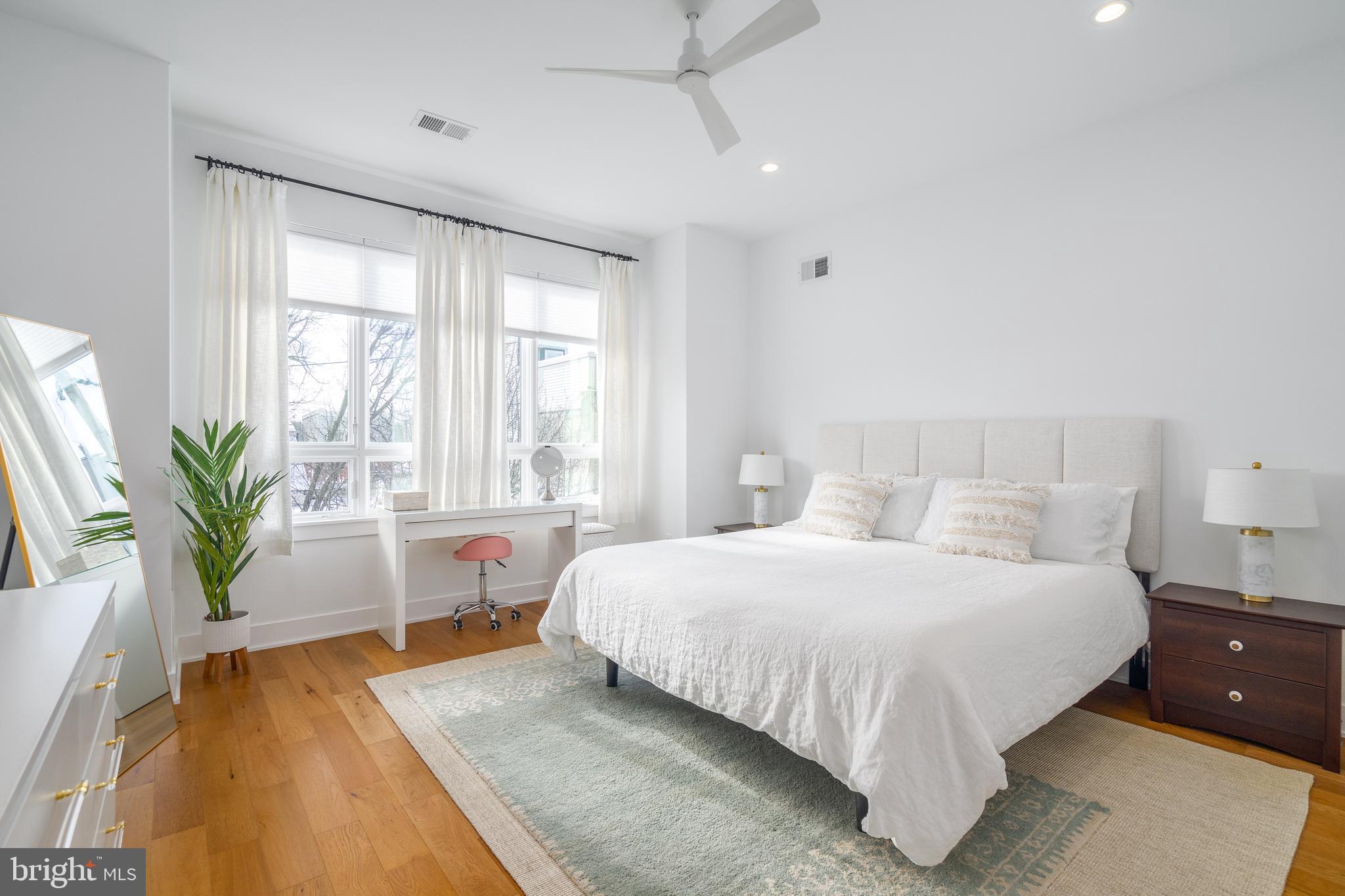 2015 Saint Albans St