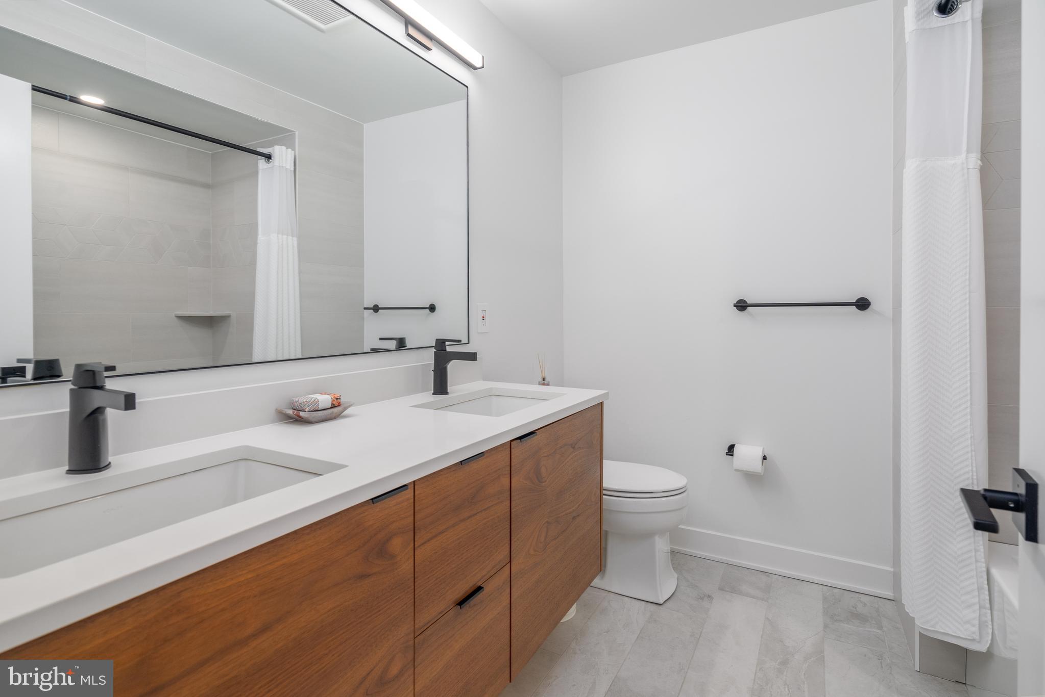 2015 Saint Albans St