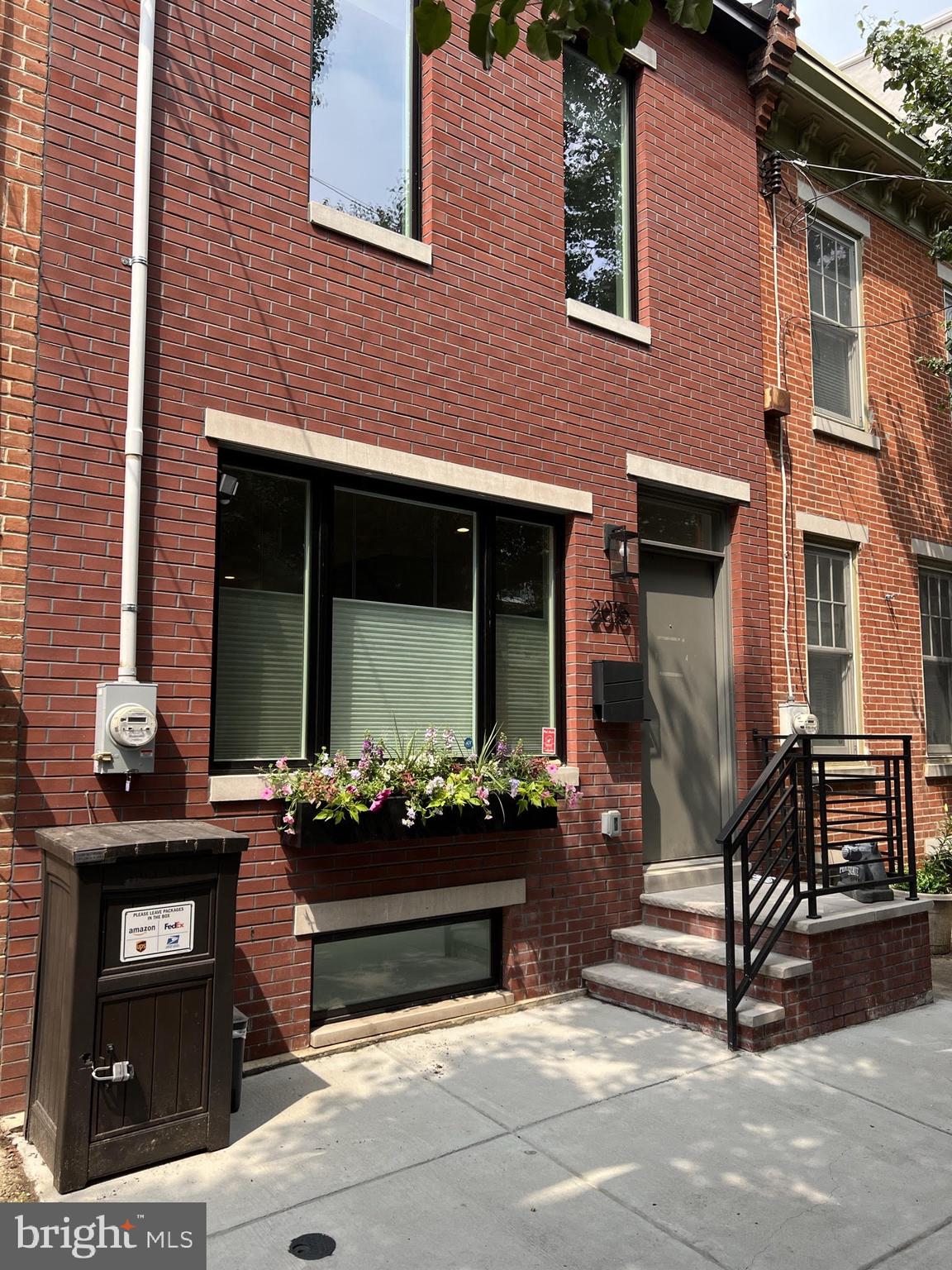 2015 Saint Albans St