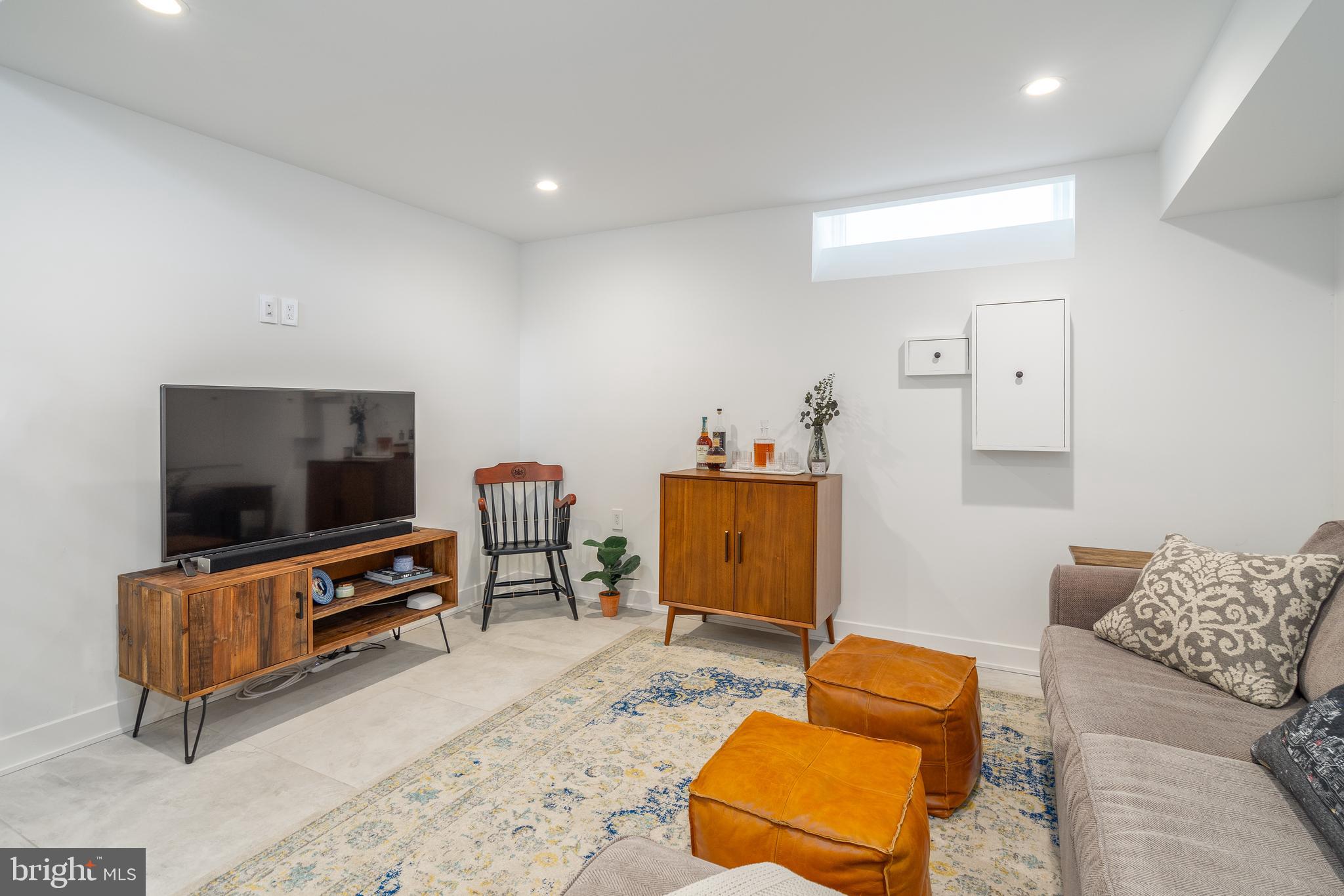 2015 Saint Albans St