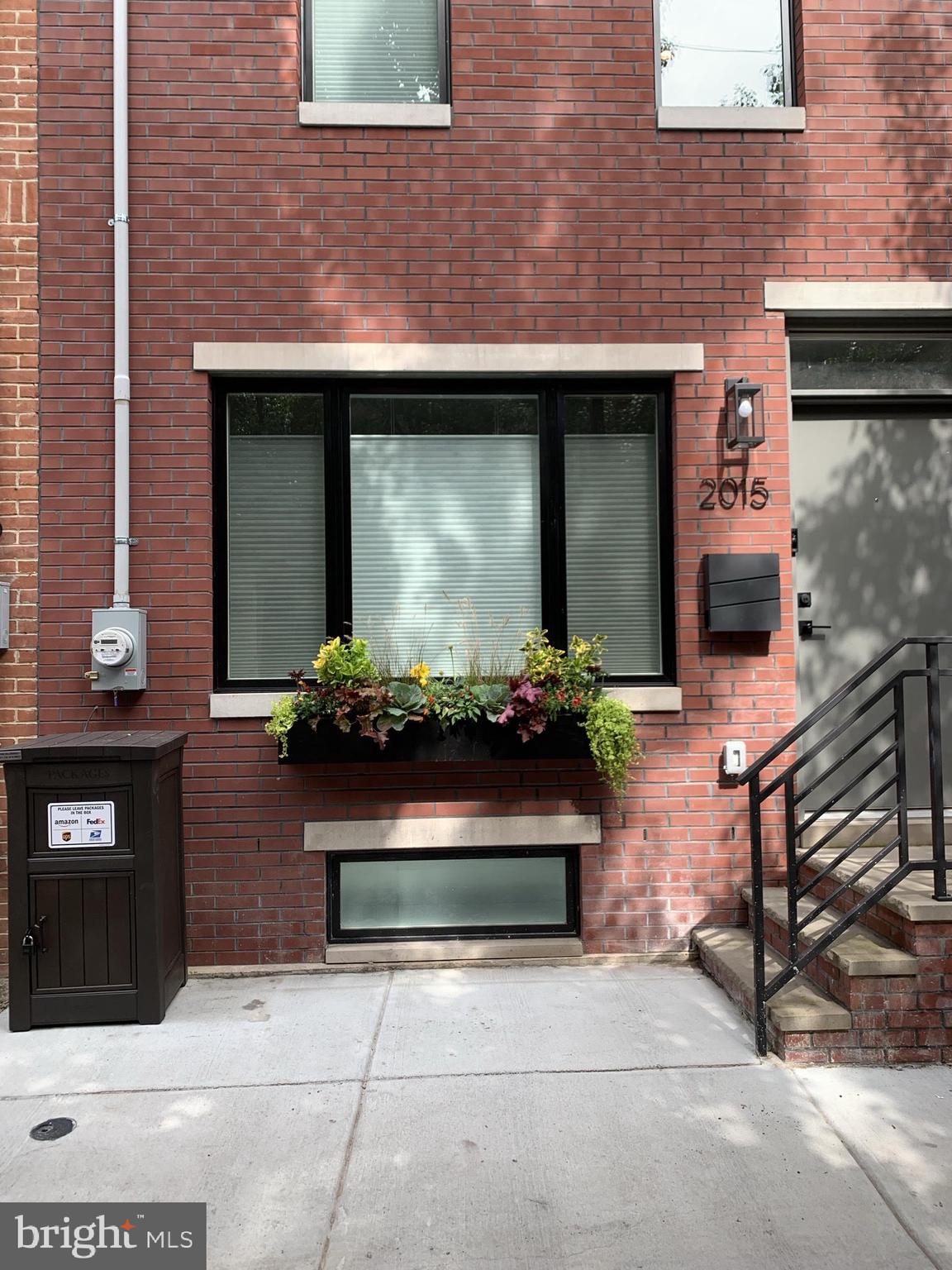 2015 Saint Albans St