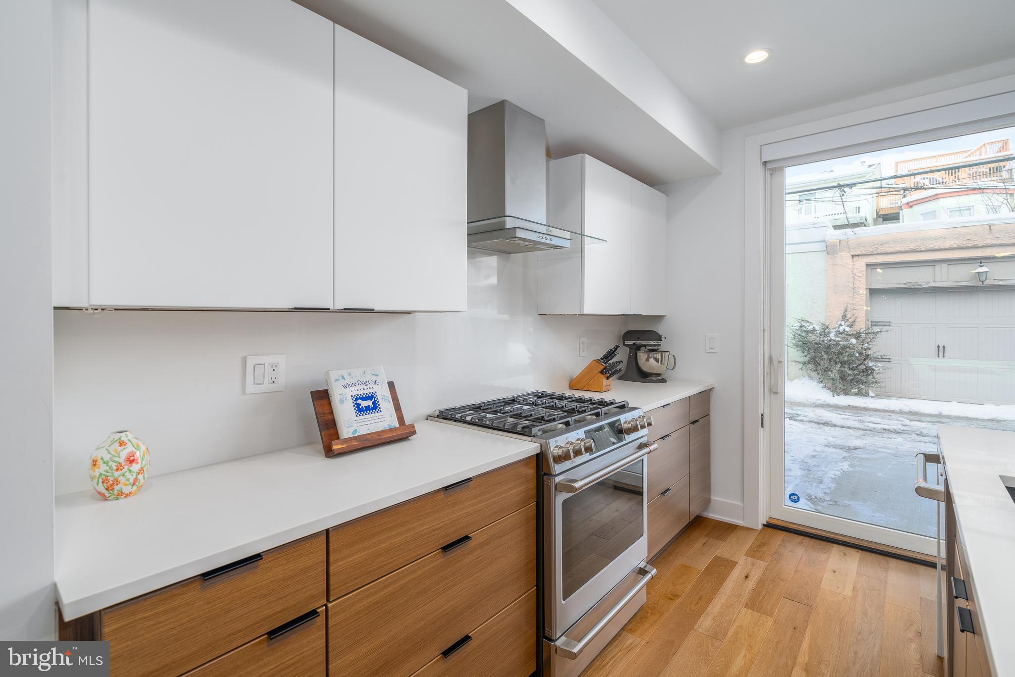 2015 Saint Albans St