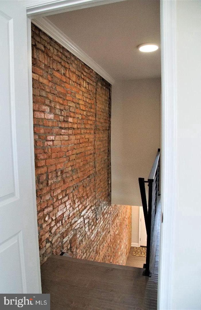 127 Emily St