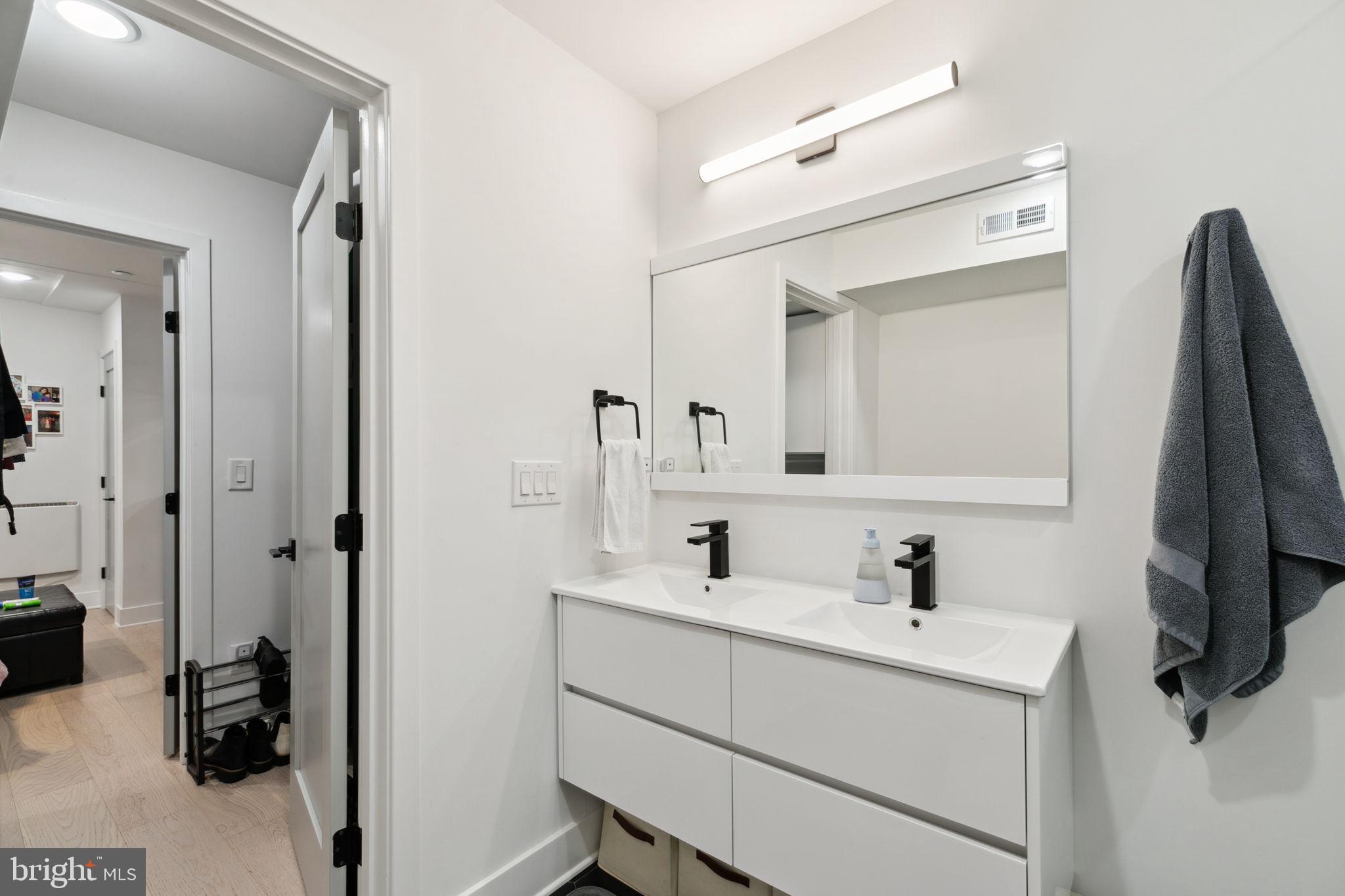 1632 Fitzwater St #C